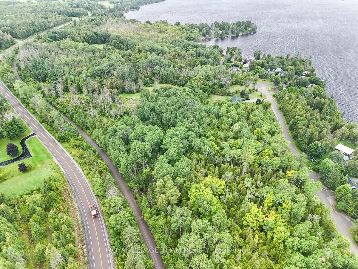Photo 11 of Unit 6, 00 Mcneill Road, McNab/Braeside, Mcnab/Braeside Twps — HOMEH