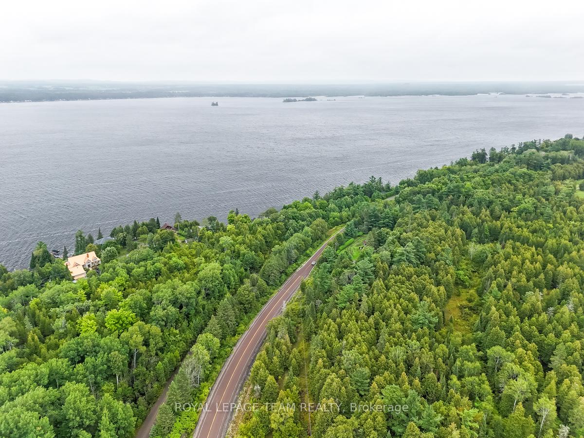 Photo 12 of Unit 6, 00 Mcneill Road, McNab/Braeside, Mcnab/Braeside Twps — HOMEH