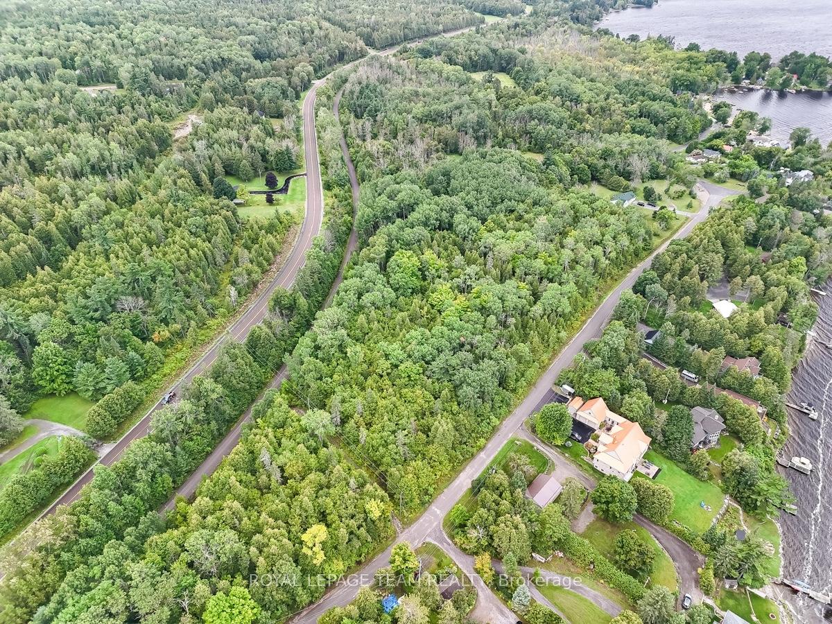 Photo 13 of Unit 6, 00 Mcneill Road, McNab/Braeside, Mcnab/Braeside Twps — HOMEH