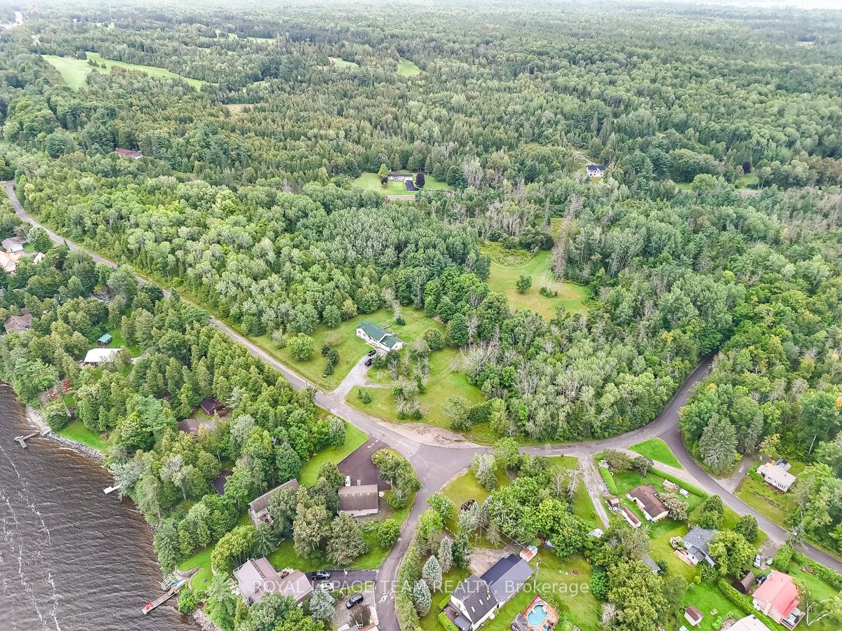 Photo 14 of Unit 6, 00 Mcneill Road, McNab/Braeside, Mcnab/Braeside Twps — HOMEH