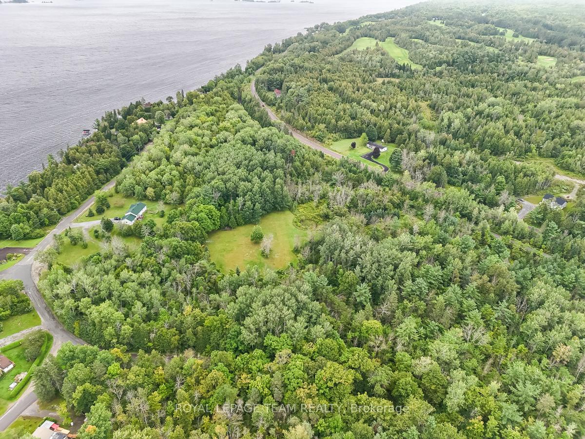 Photo 16 of Unit 6, 00 Mcneill Road, McNab/Braeside, Mcnab/Braeside Twps — HOMEH