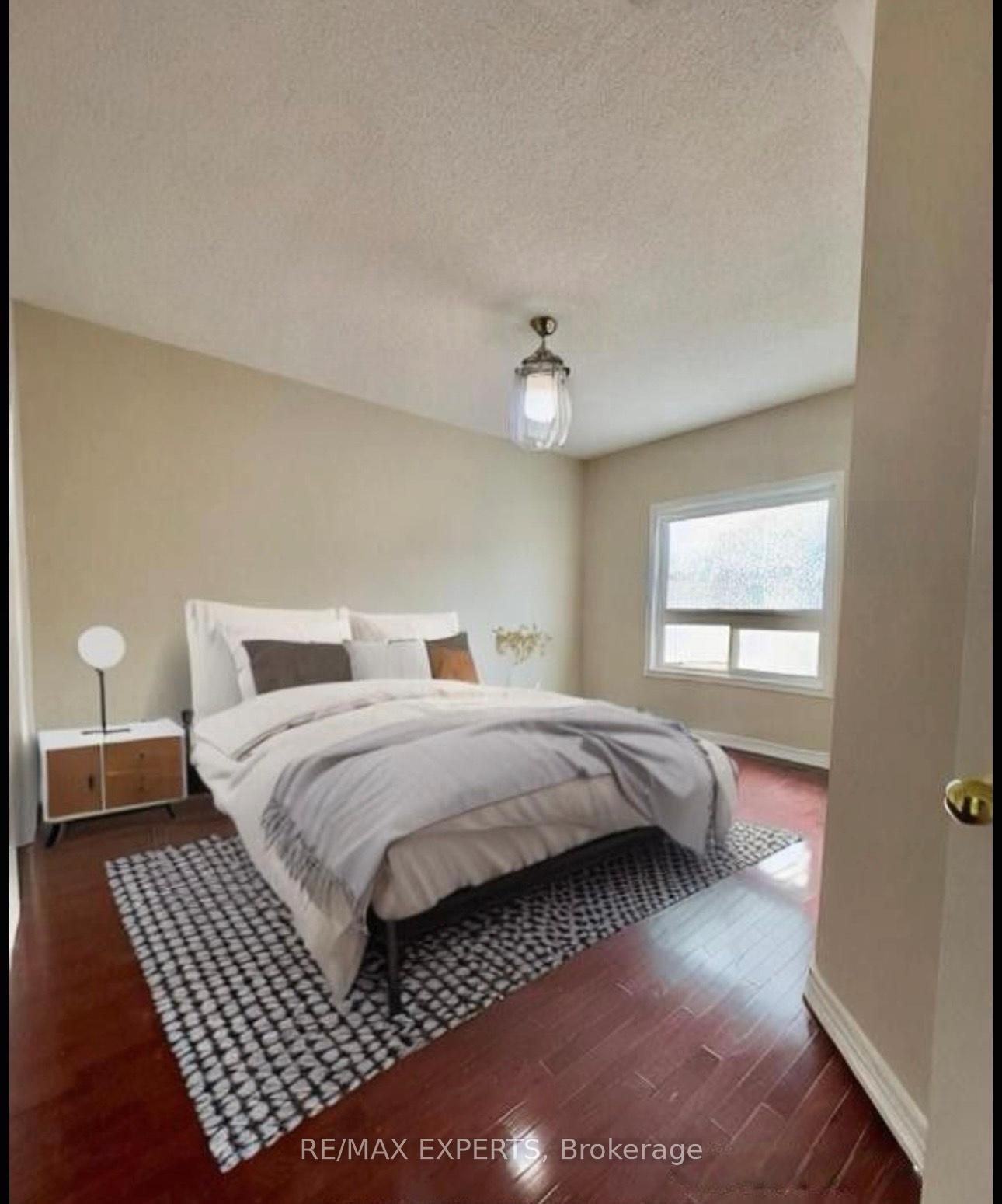Photo 2 of 36 Hiberton Crescent, Brampton, Fletcher's Meadow — HOMEH