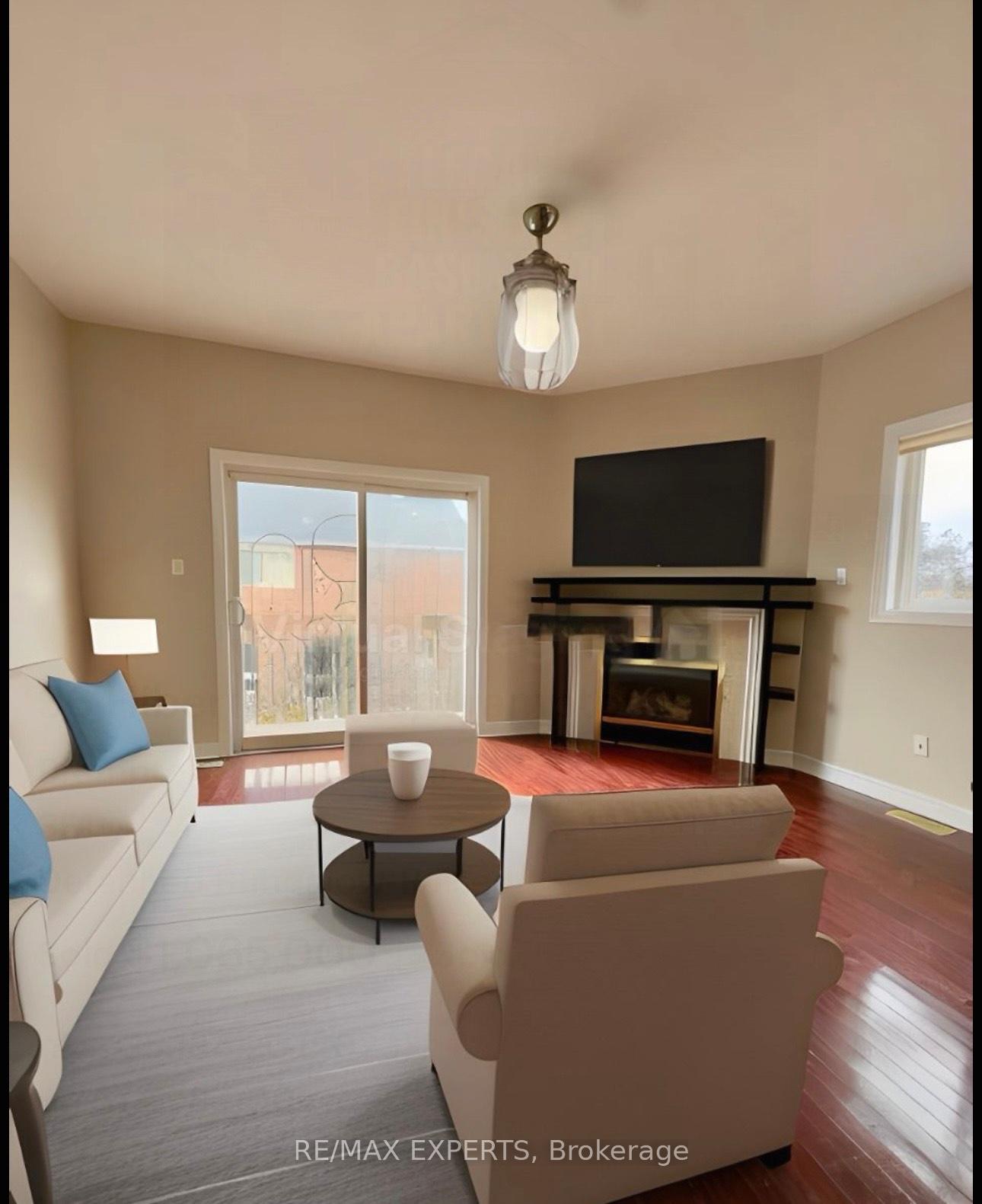 Photo 3 of 36 Hiberton Crescent, Brampton, Fletcher's Meadow — HOMEH