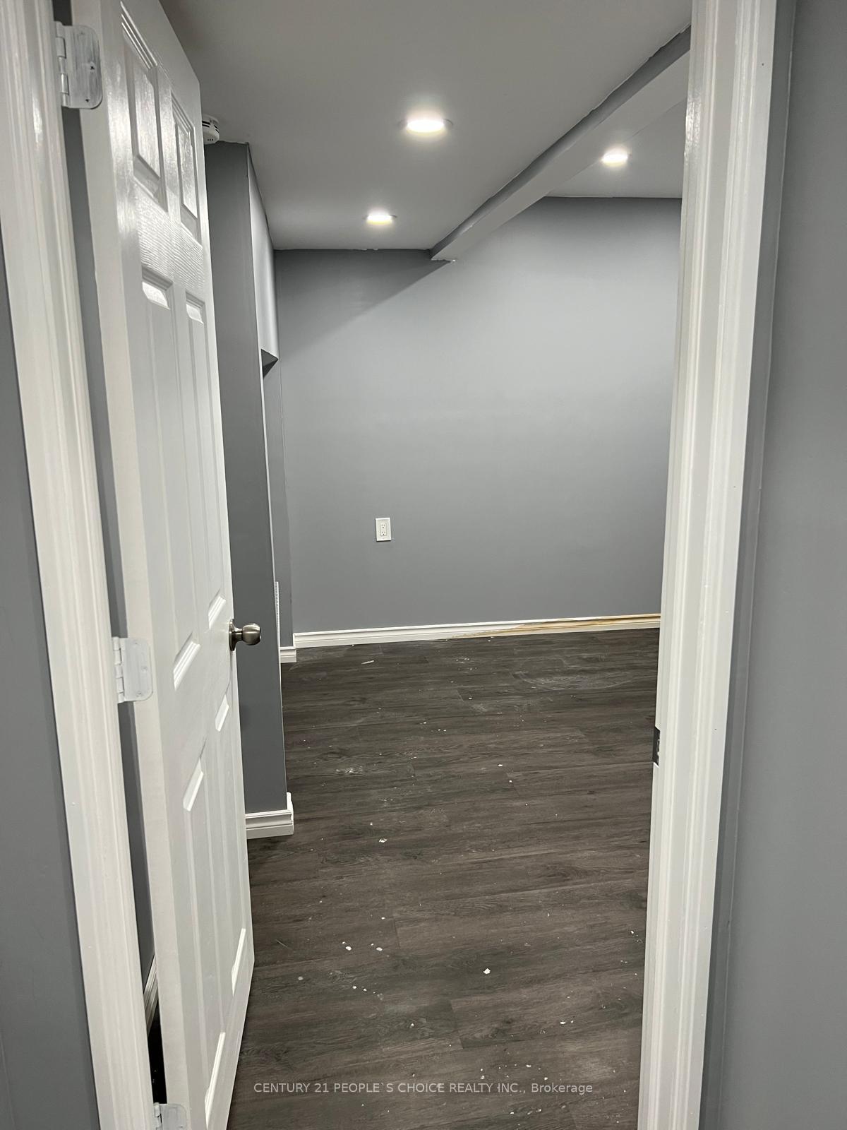 Photo 2 of 37 Pergola Way, Brampton, Bram West — HOMEH