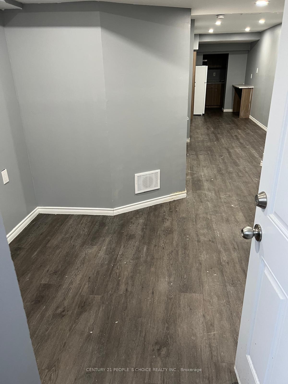 Photo 7 of 37 Pergola Way, Brampton, Bram West — HOMEH