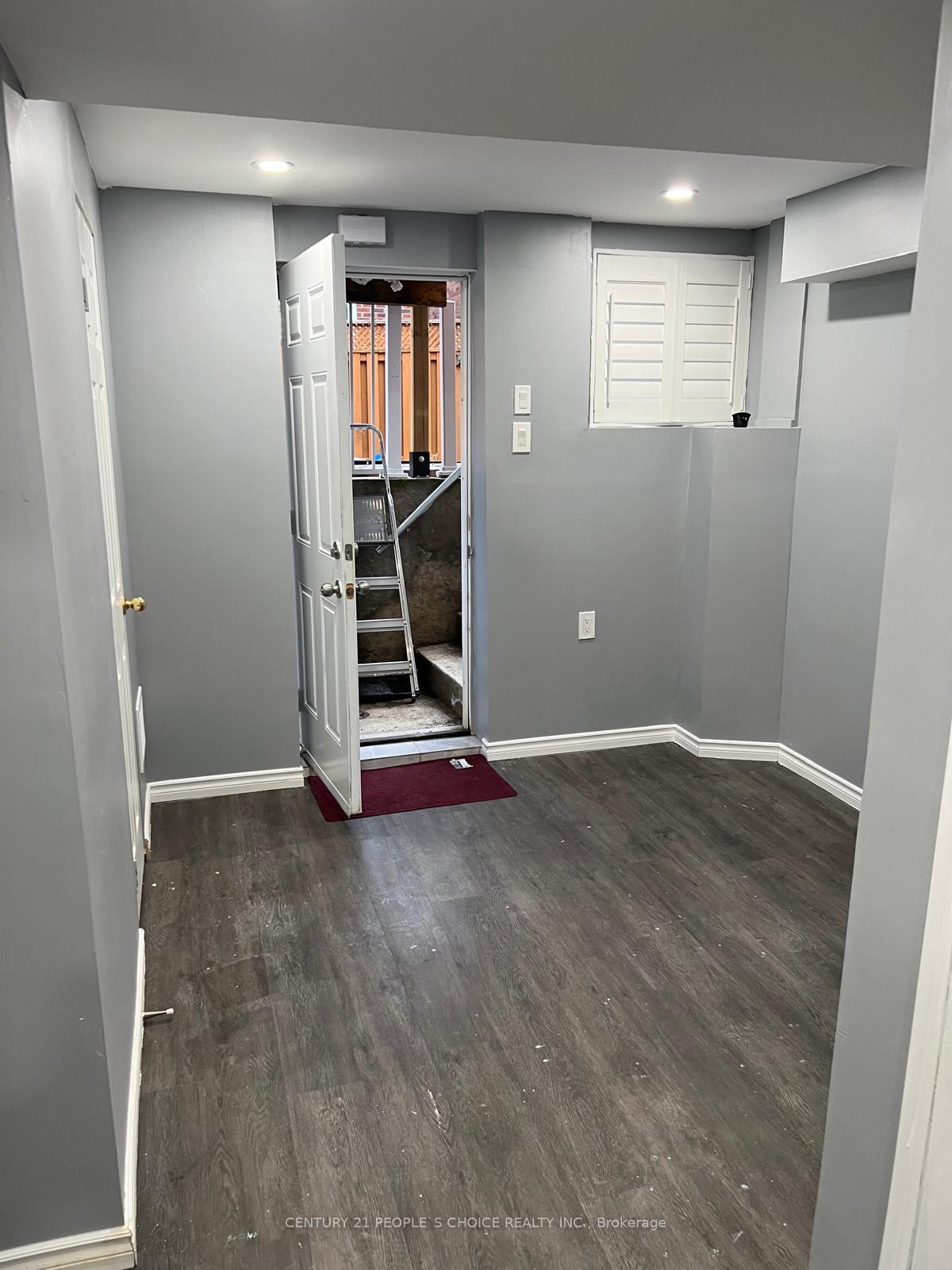 Photo 9 of 37 Pergola Way, Brampton, Bram West — HOMEH