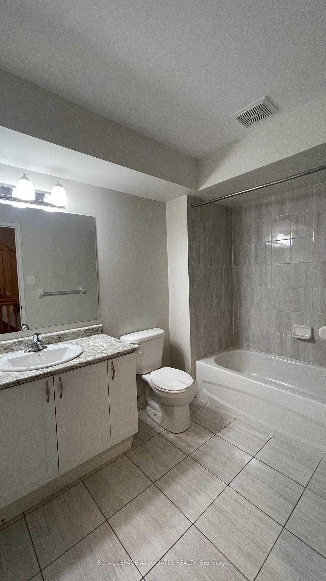Photo 10 of 2506 Rosedrop Path, Oshawa, Windfields — HOMEH