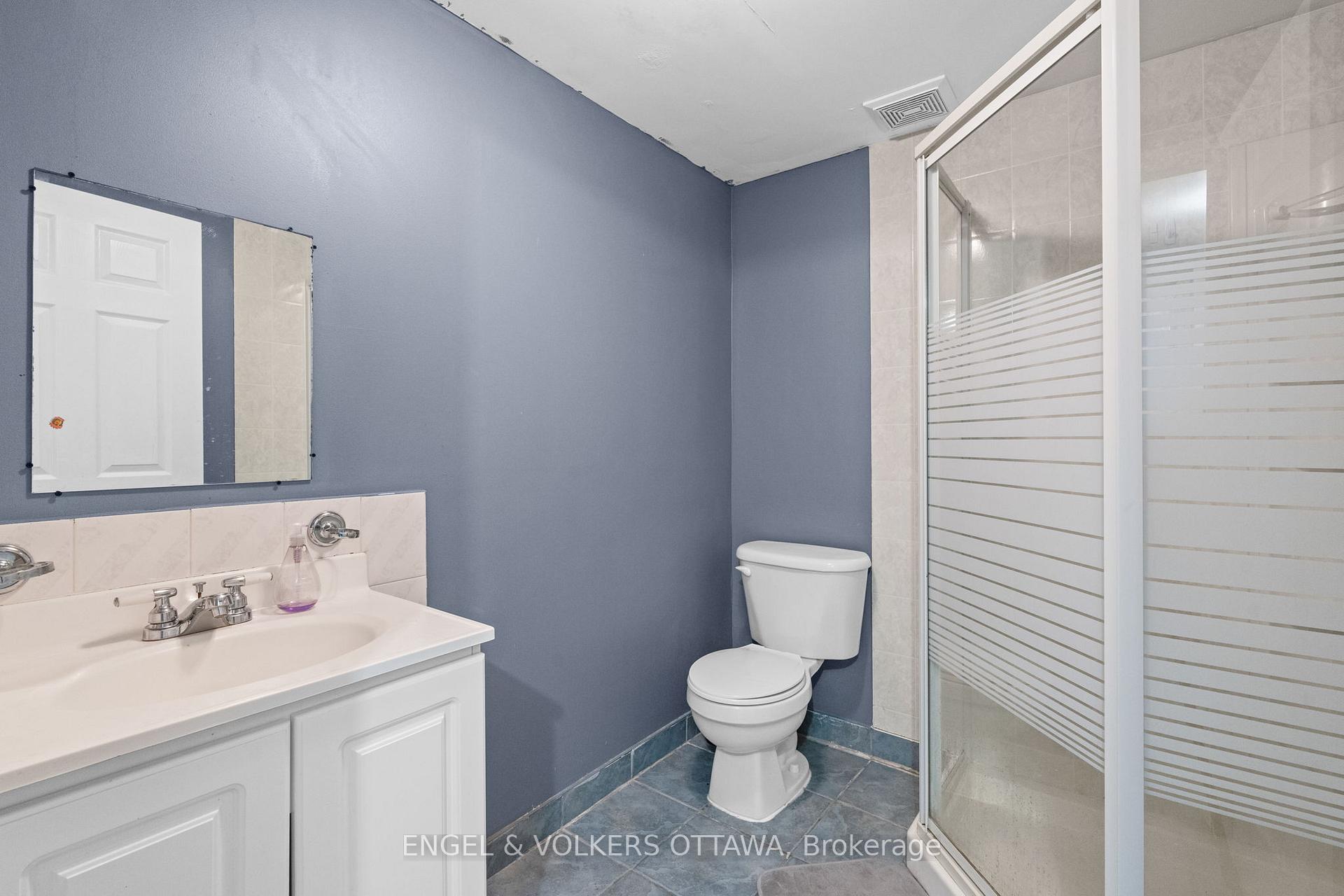Photo 18 of 43 Cordova Street, Ottawa, Meadowlands/St. Claire Gardens — HOMEH