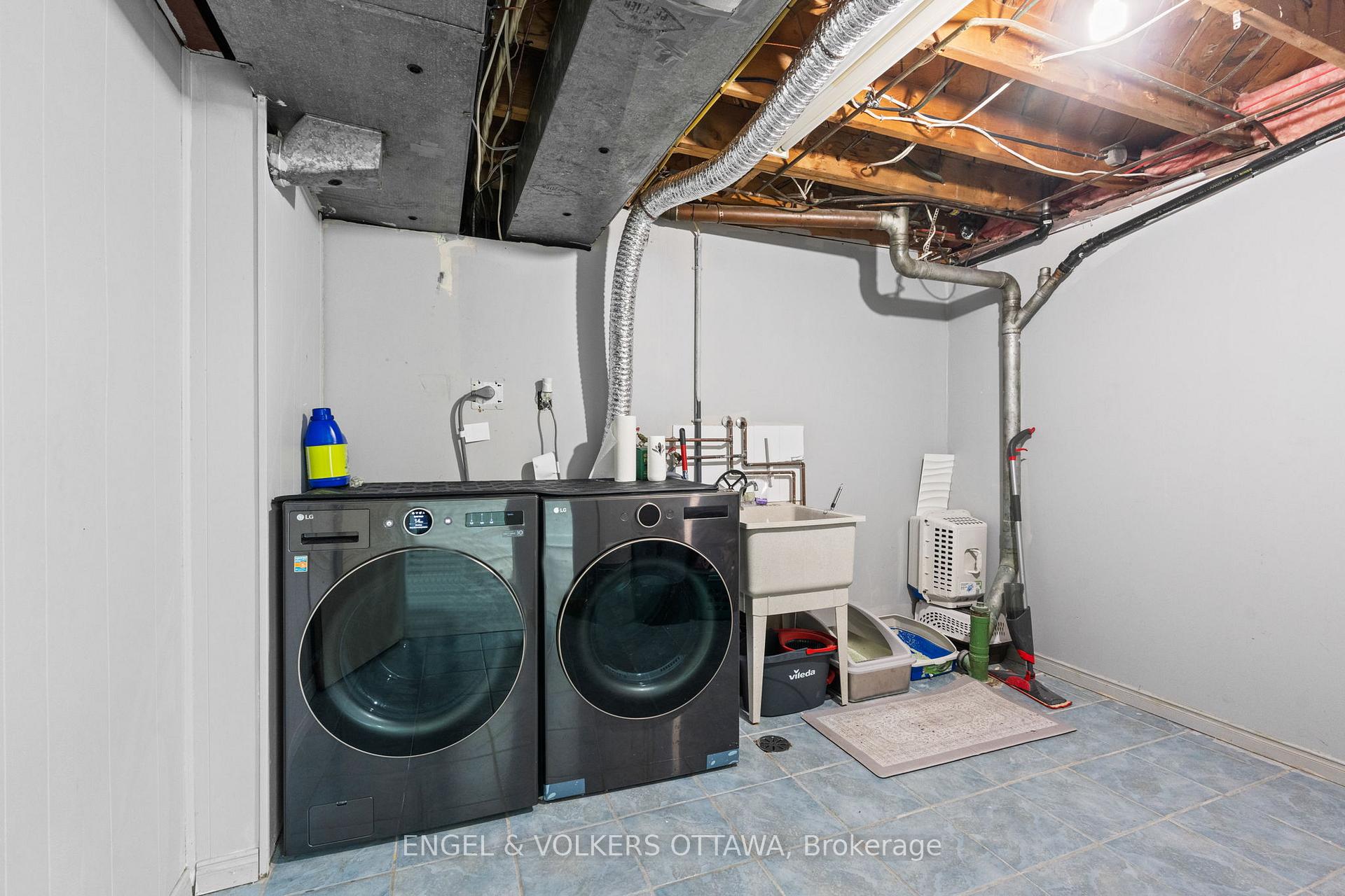 Photo 19 of 43 Cordova Street, Ottawa, Meadowlands/St. Claire Gardens — HOMEH