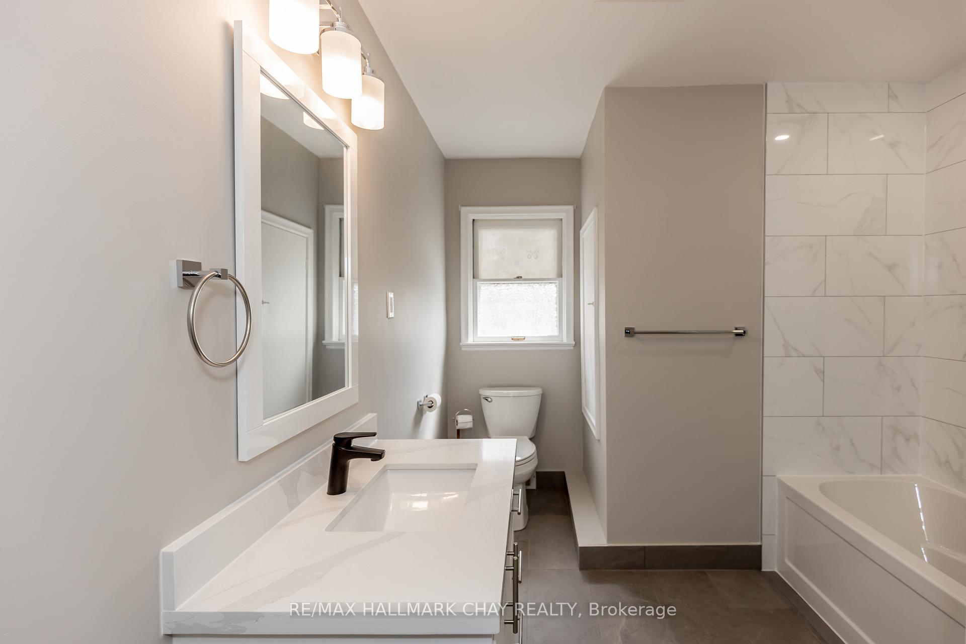 Photo 5 of 81 Eccles Street N, Barrie, Lakeshore — HOMEH