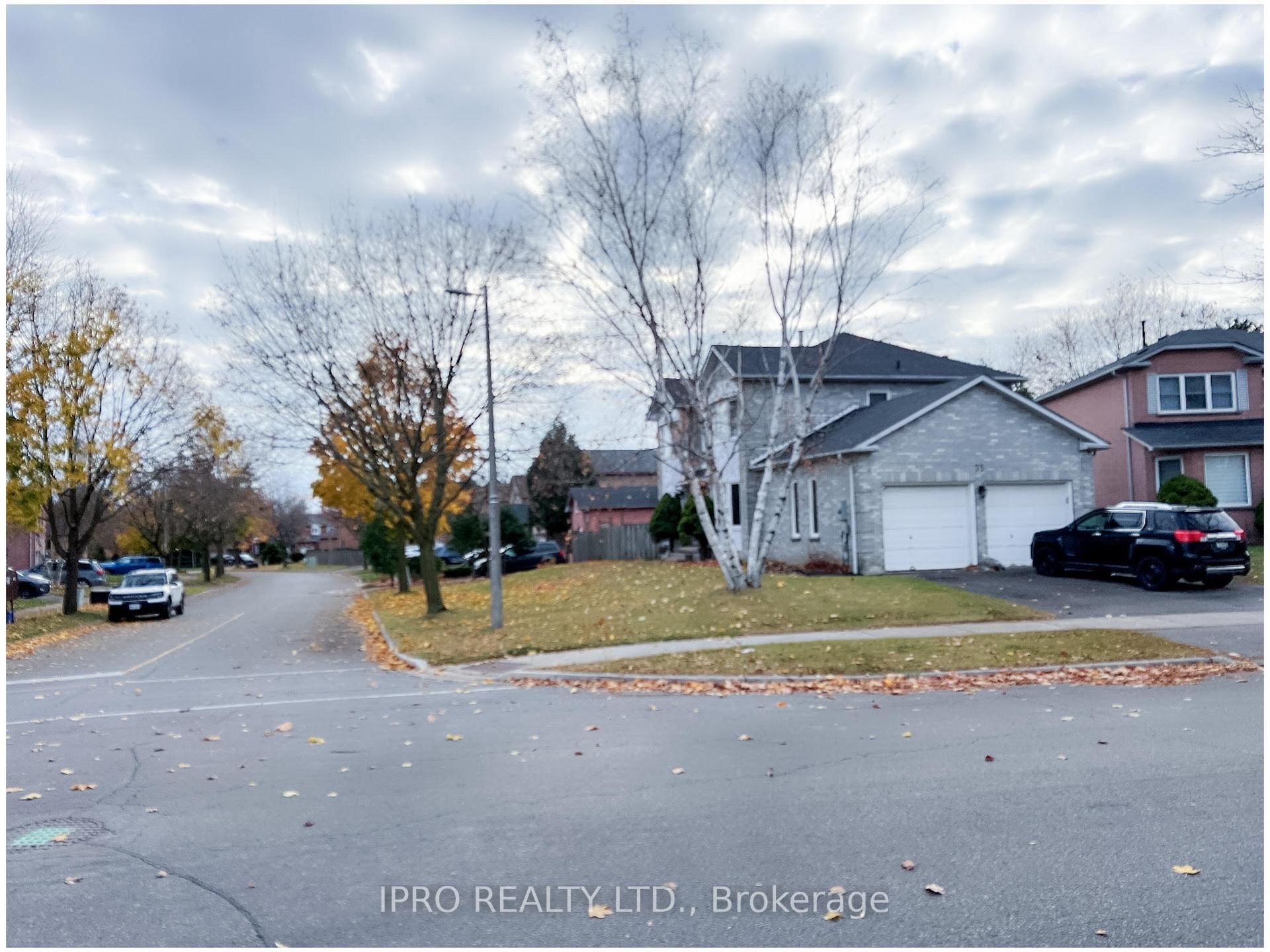 Photo 2 of 75 Willowbrook Drive, Whitby, Pringle Creek — HOMEH