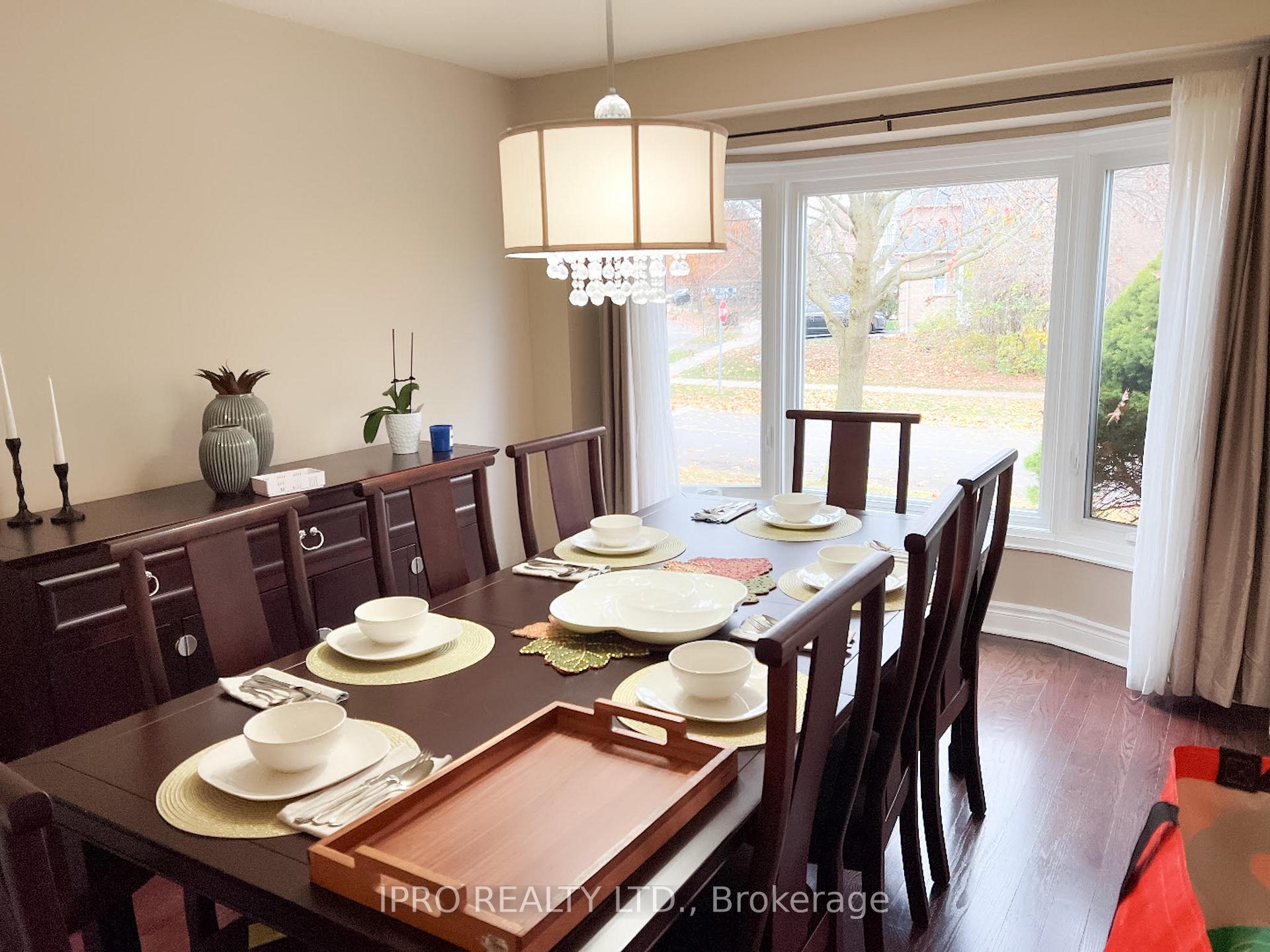 Photo 5 of 75 Willowbrook Drive, Whitby, Pringle Creek — HOMEH