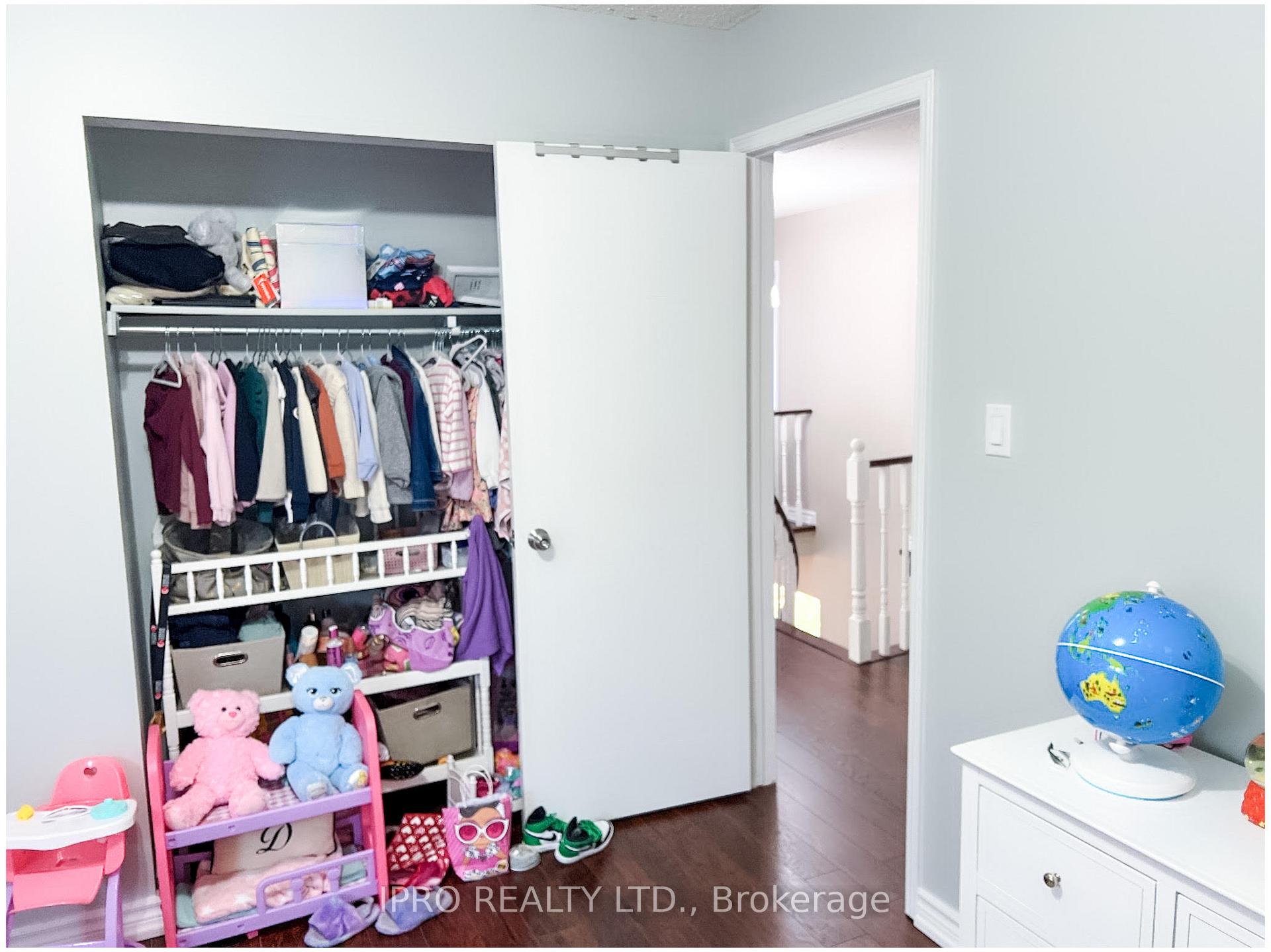 Photo 10 of 75 Willowbrook Drive, Whitby, Pringle Creek — HOMEH