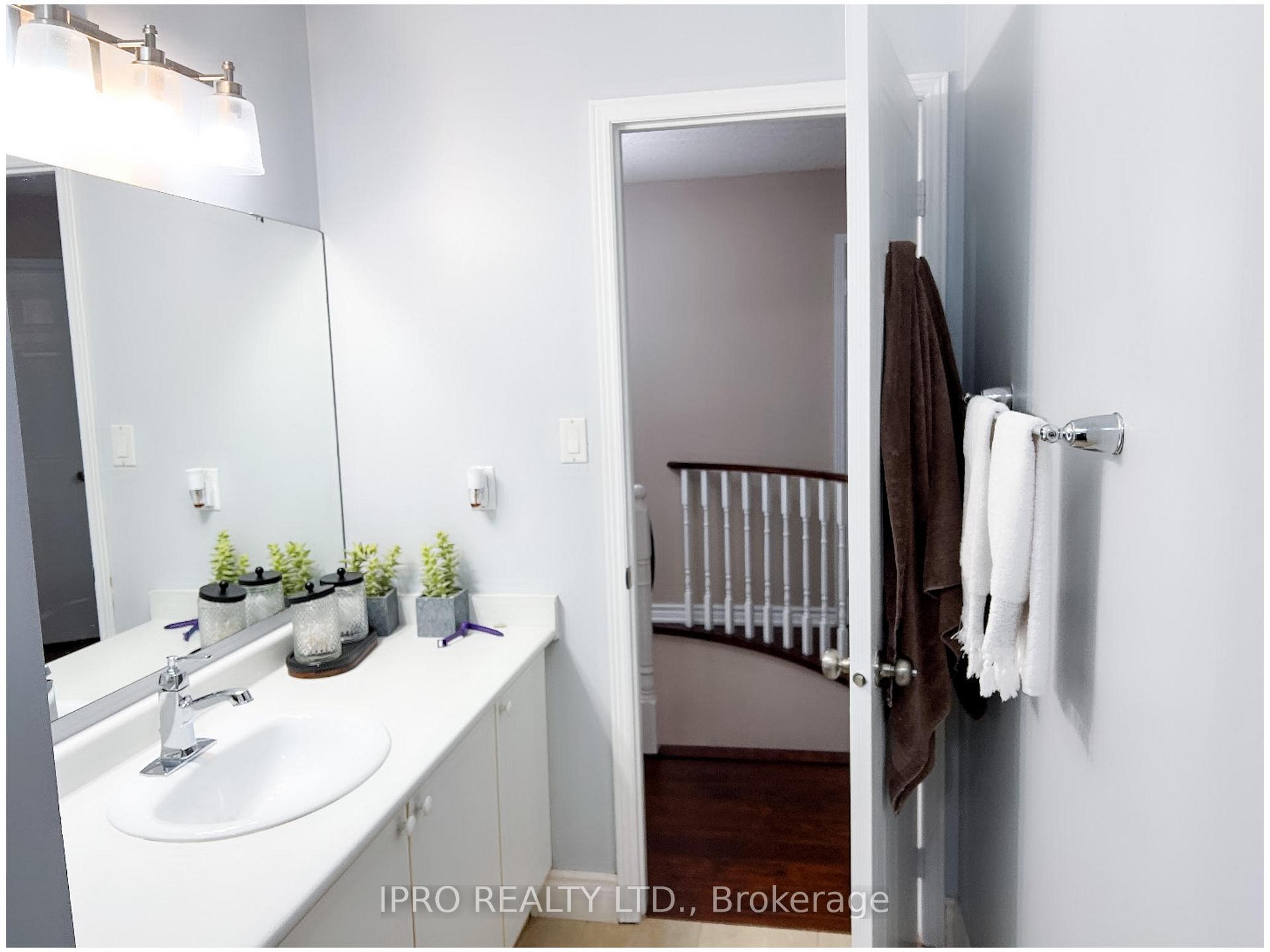 Photo 25 of 75 Willowbrook Drive, Whitby, Pringle Creek — HOMEH