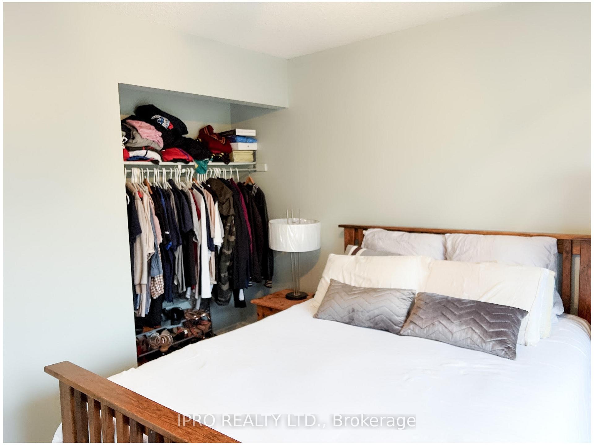 Photo 11 of 75 Willowbrook Drive, Whitby, Pringle Creek — HOMEH