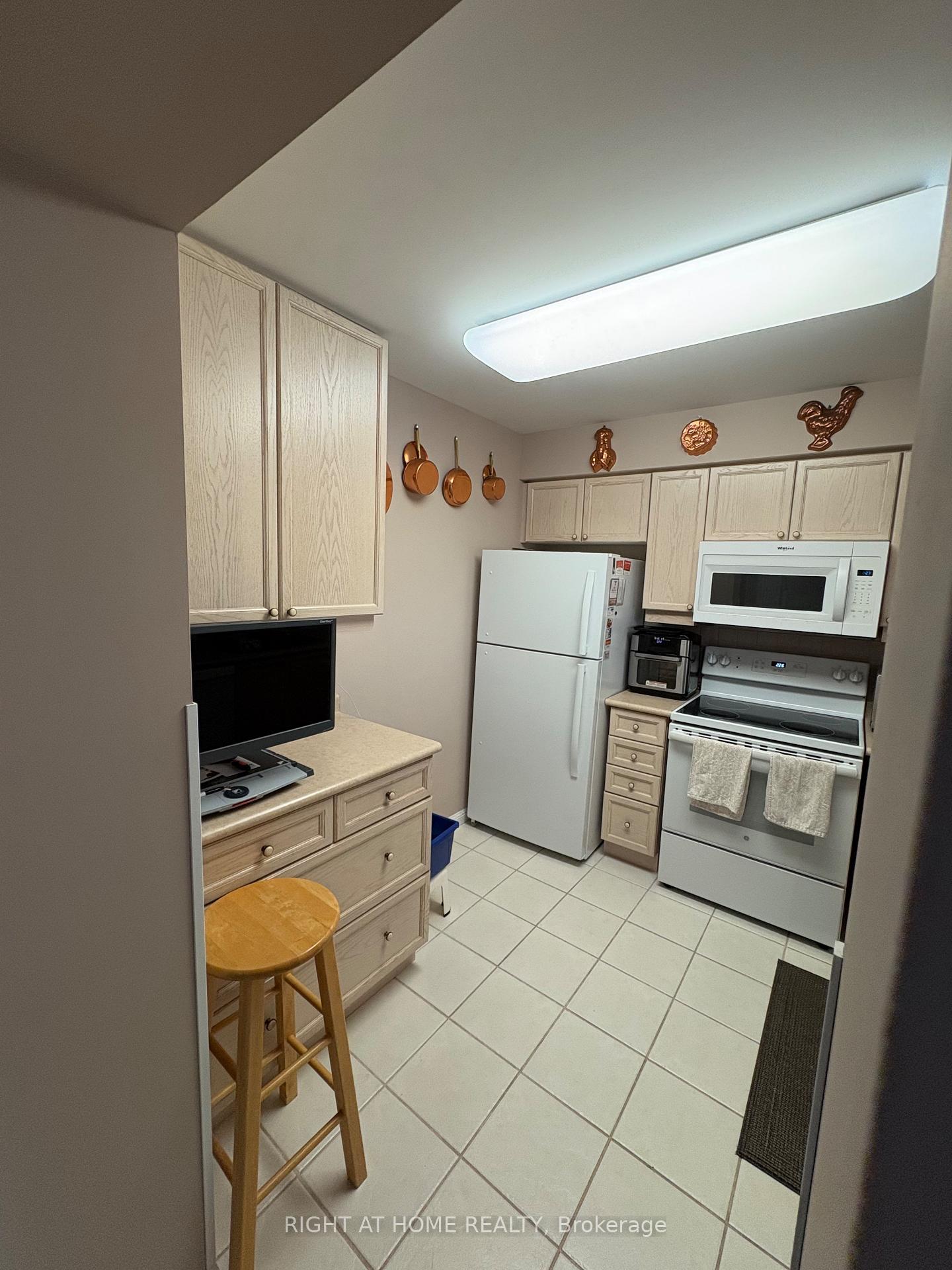 Photo 8 of Unit 109, 90 Dean Avenue, Barrie, Painswick South — HOMEH
