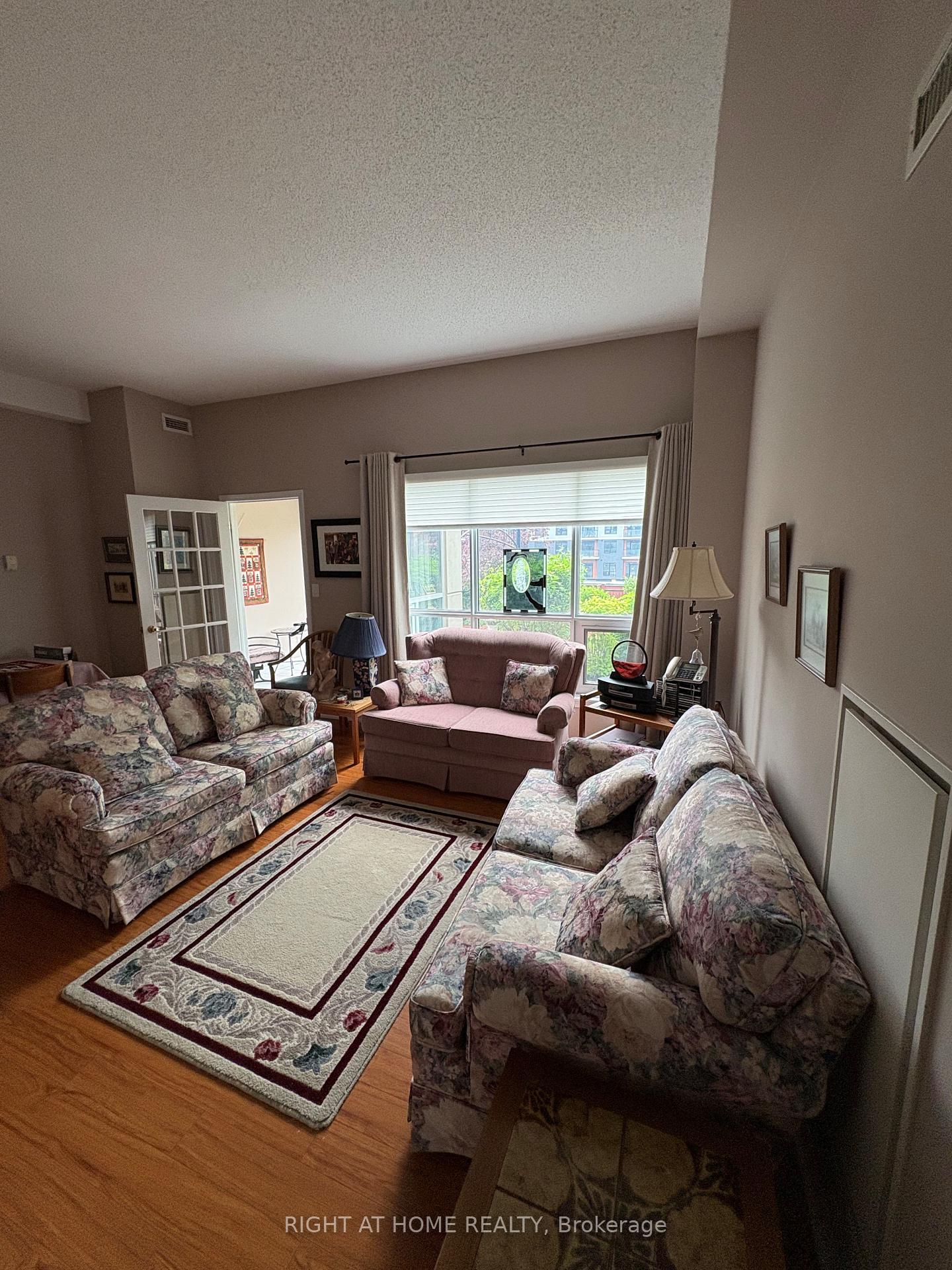 Photo 26 of Unit 109, 90 Dean Avenue, Barrie, Painswick South — HOMEH