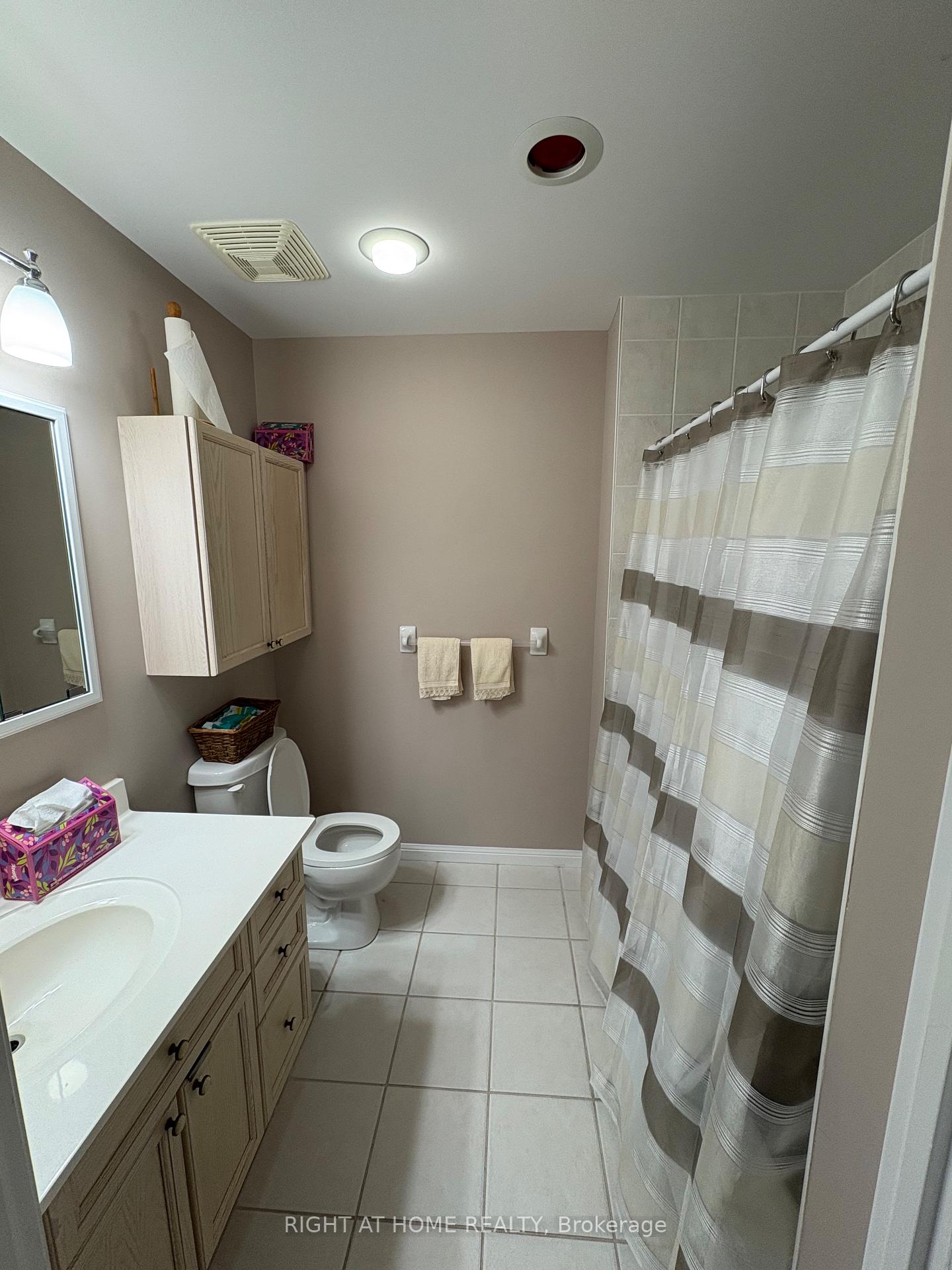 Photo 21 of Unit 109, 90 Dean Avenue, Barrie, Painswick South — HOMEH