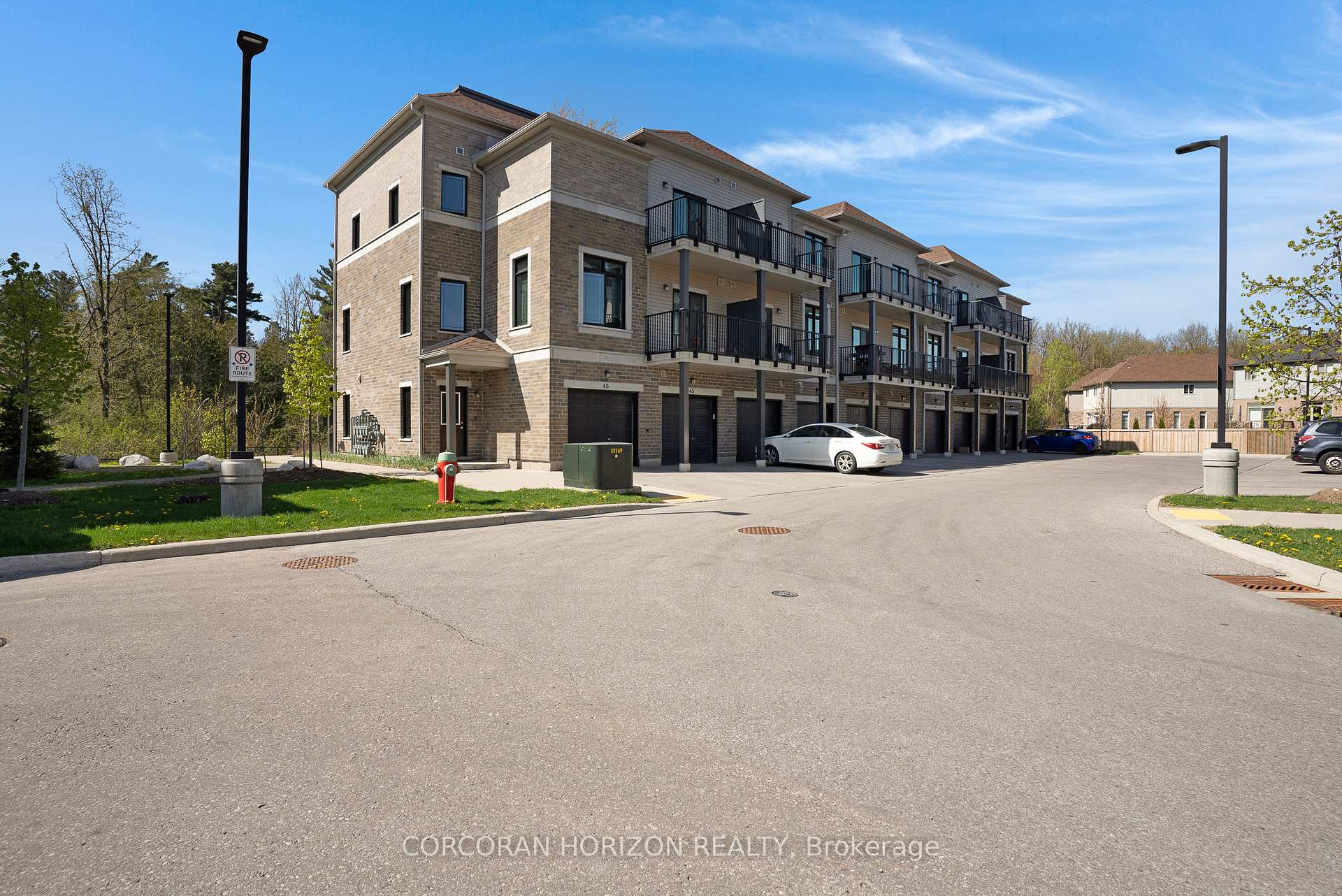 Photo 2 of Unit 39, 107 Westra Drive, Guelph, Willow West/Sugarbush/West Acres — HOMEH
