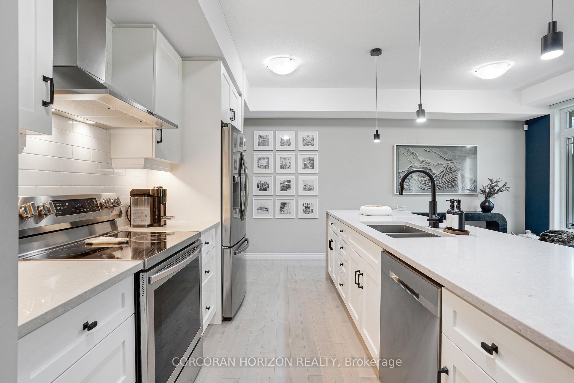 Photo 11 of Unit 39, 107 Westra Drive, Guelph, Willow West/Sugarbush/West Acres — HOMEH