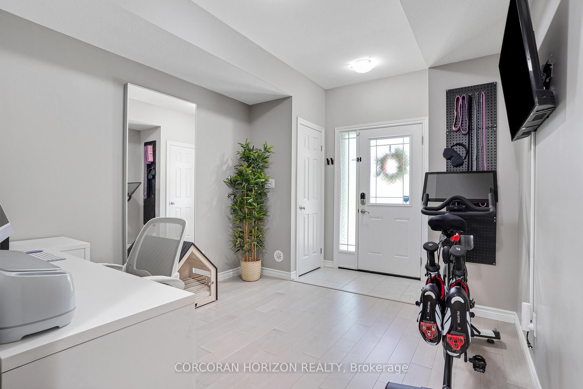 Photo 12 of Unit 39, 107 Westra Drive, Guelph, Willow West/Sugarbush/West Acres — HOMEH
