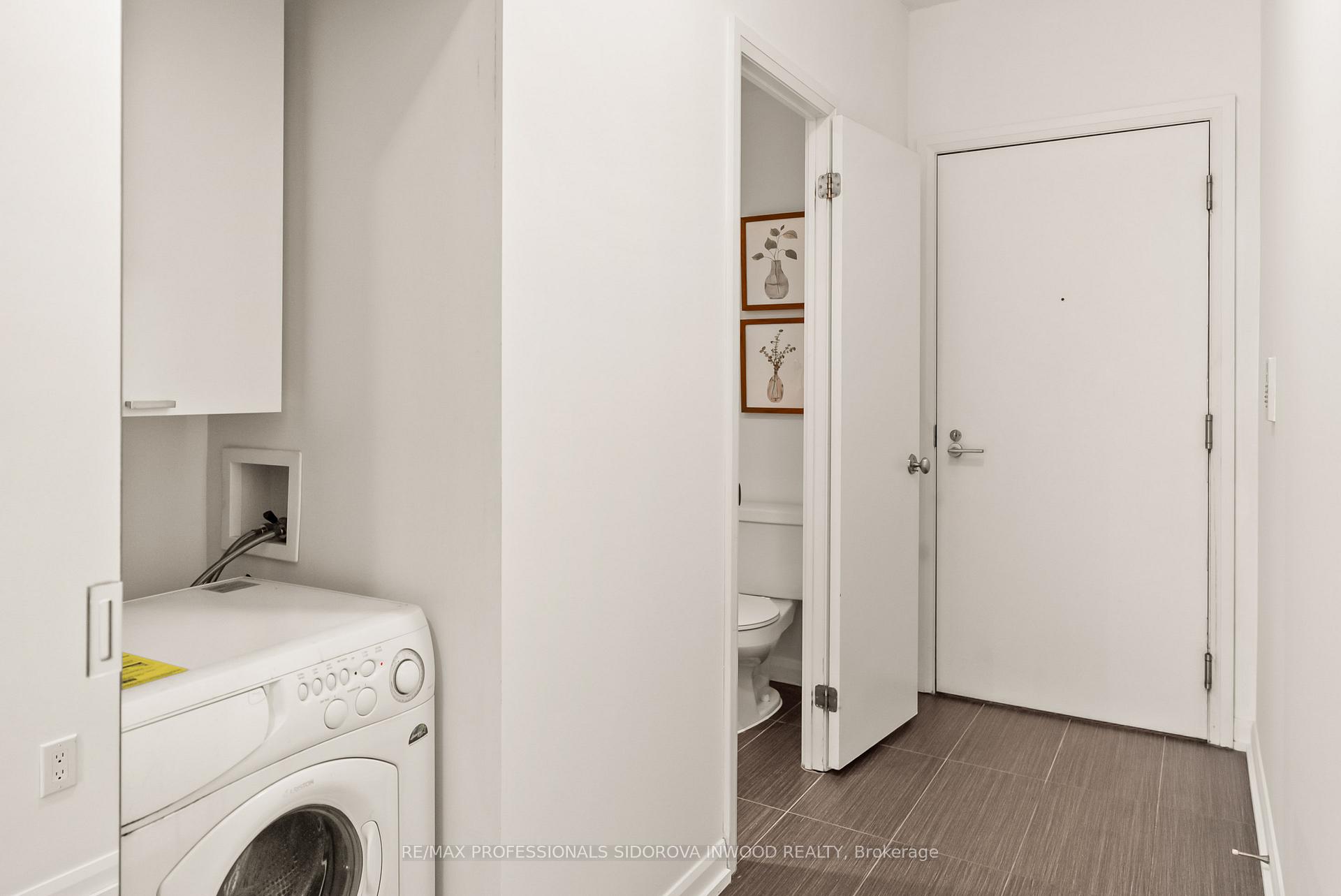 Photo 7 of Unit 1505, 111 Elizabeth Street, Toronto, Bay Street Corridor — HOMEH