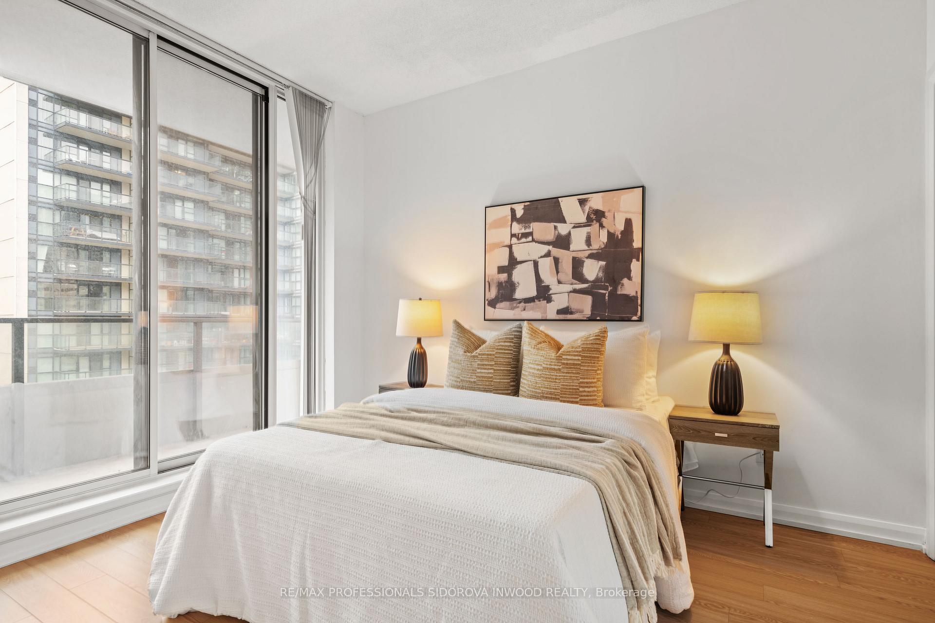 Photo 15 of Unit 1505, 111 Elizabeth Street, Toronto, Bay Street Corridor — HOMEH