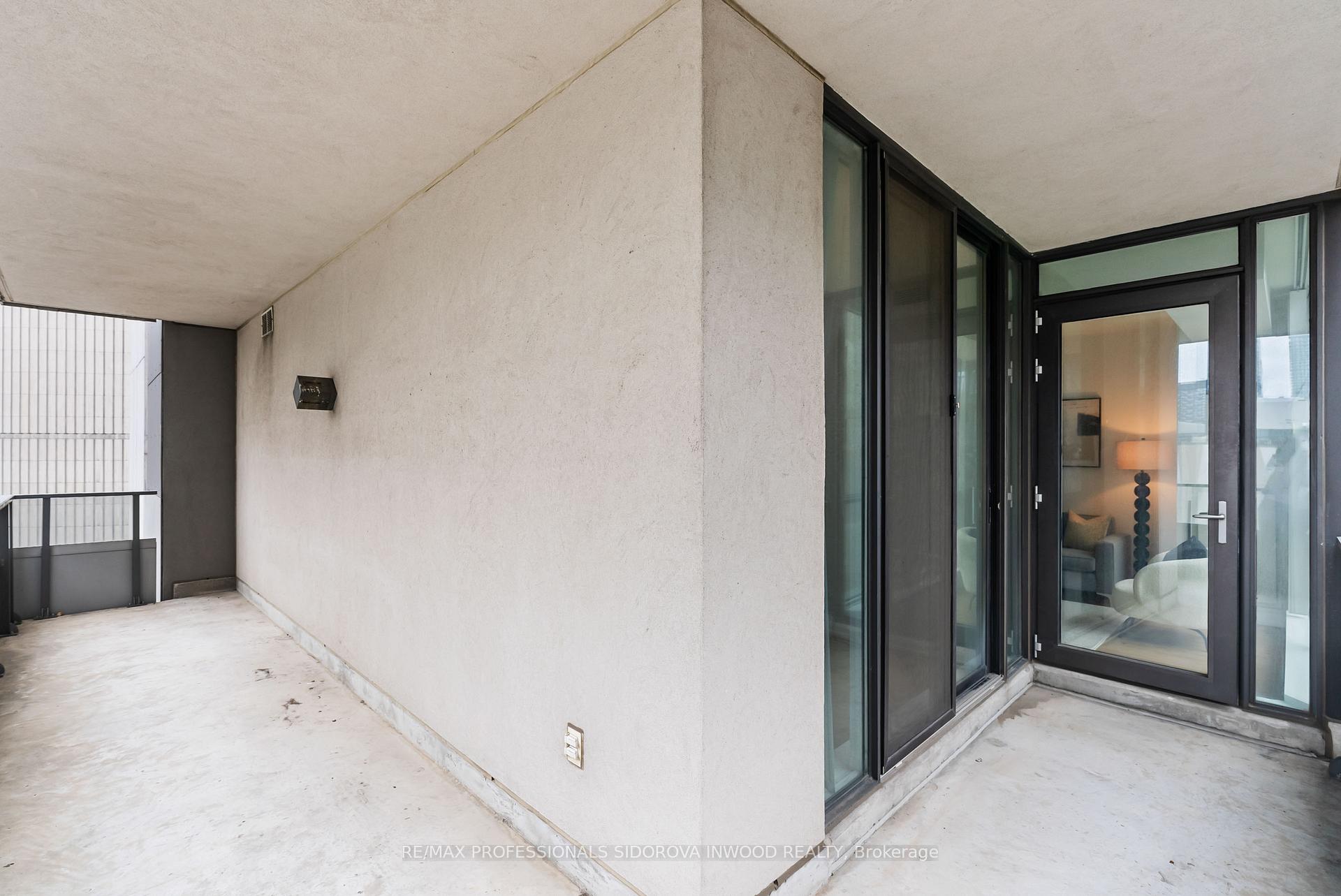 Photo 9 of Unit 1505, 111 Elizabeth Street, Toronto, Bay Street Corridor — HOMEH