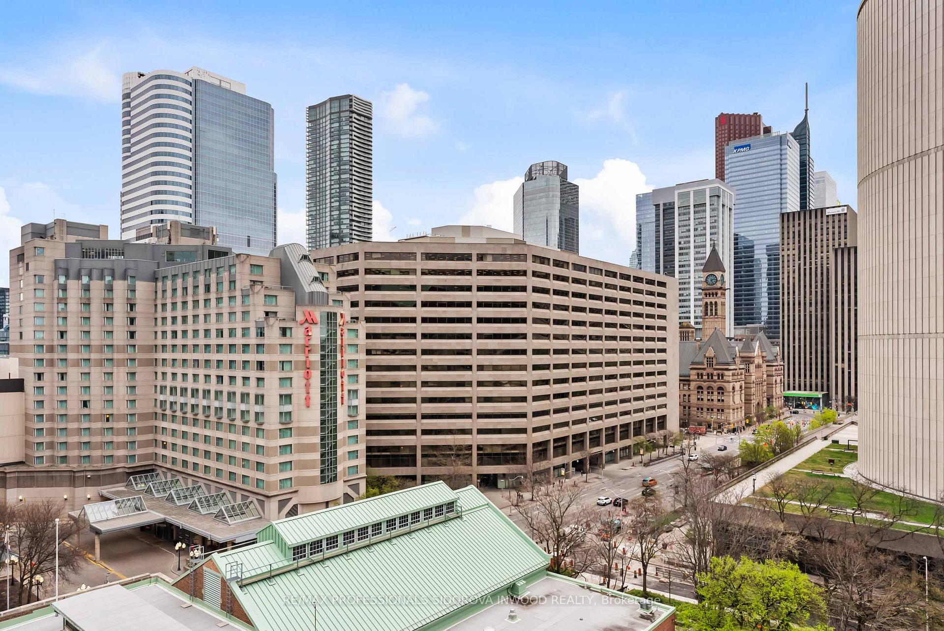Photo 19 of Unit 1505, 111 Elizabeth Street, Toronto, Bay Street Corridor — HOMEH