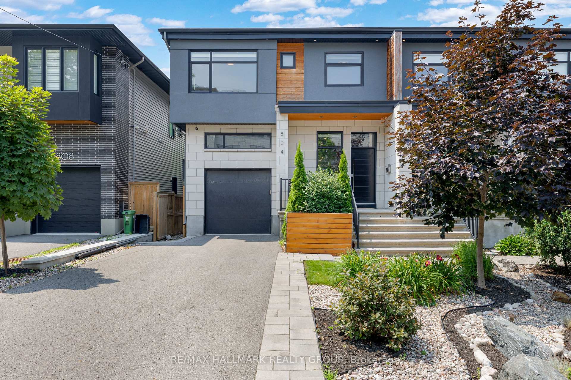 Photo 2 of 804 Kingsmere Avenue, Ottawa, McKellar Heights/Glabar Park — HOMEH