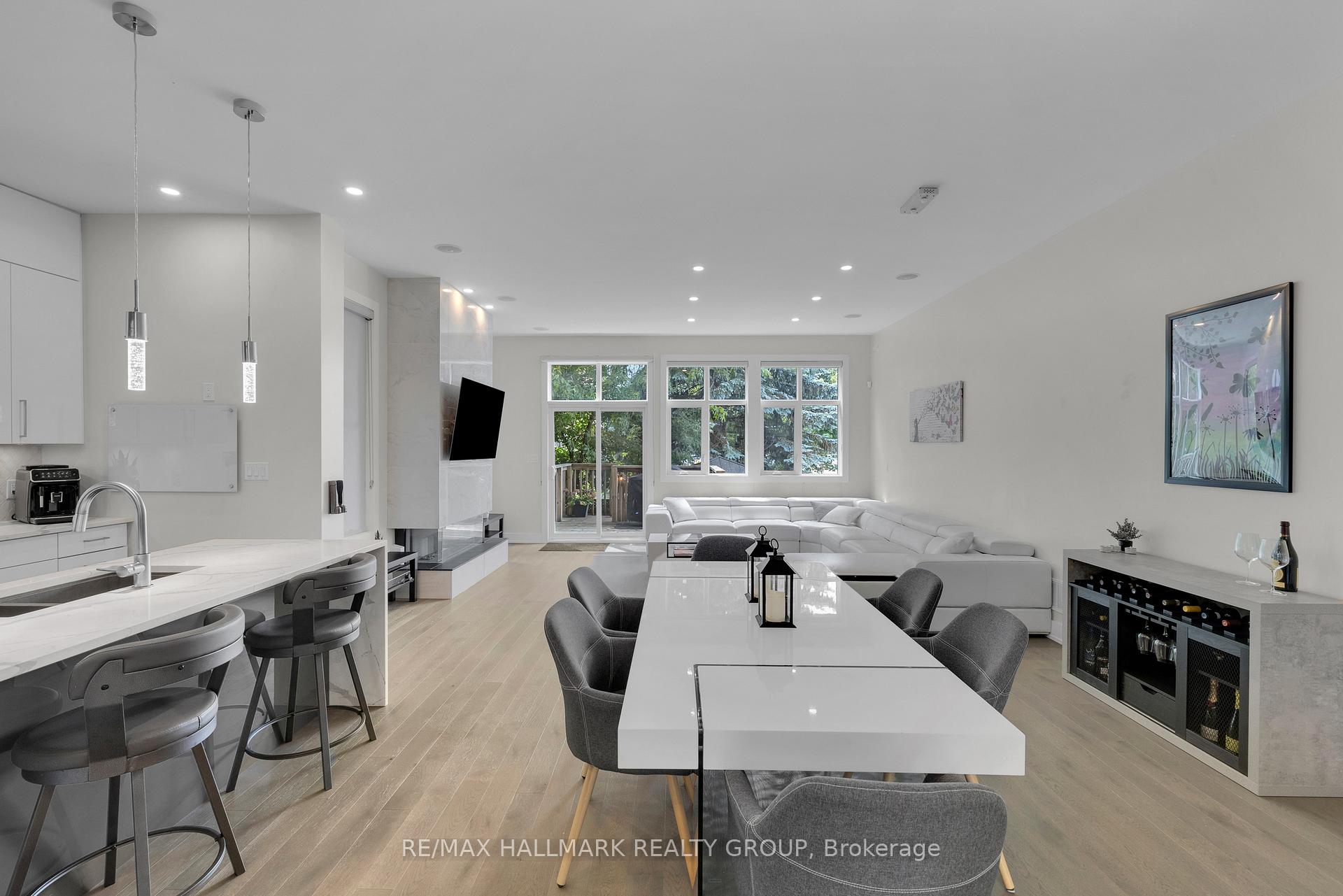 Photo 8 of 804 Kingsmere Avenue, Ottawa, McKellar Heights/Glabar Park — HOMEH