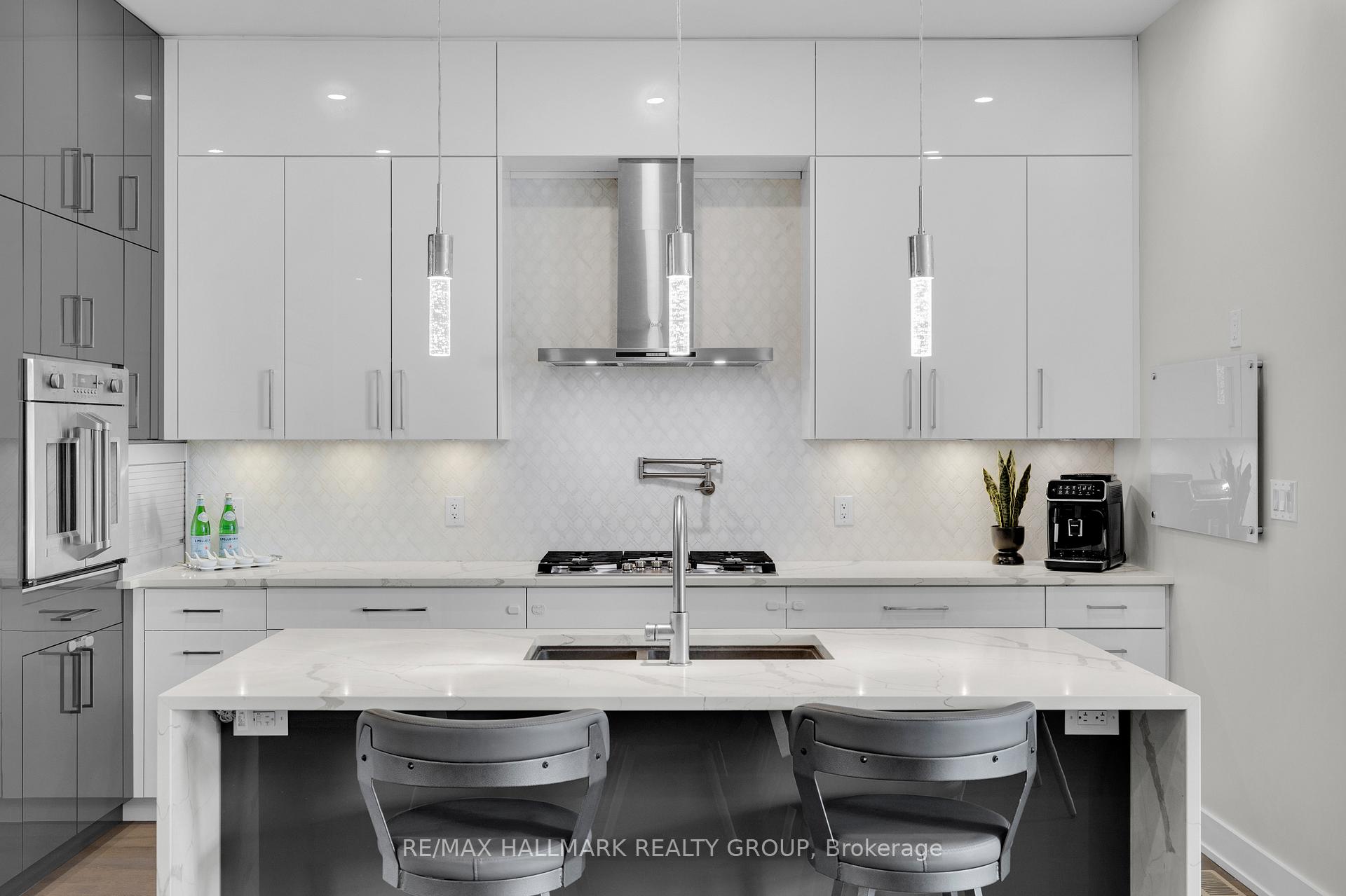 Photo 10 of 804 Kingsmere Avenue, Ottawa, McKellar Heights/Glabar Park — HOMEH