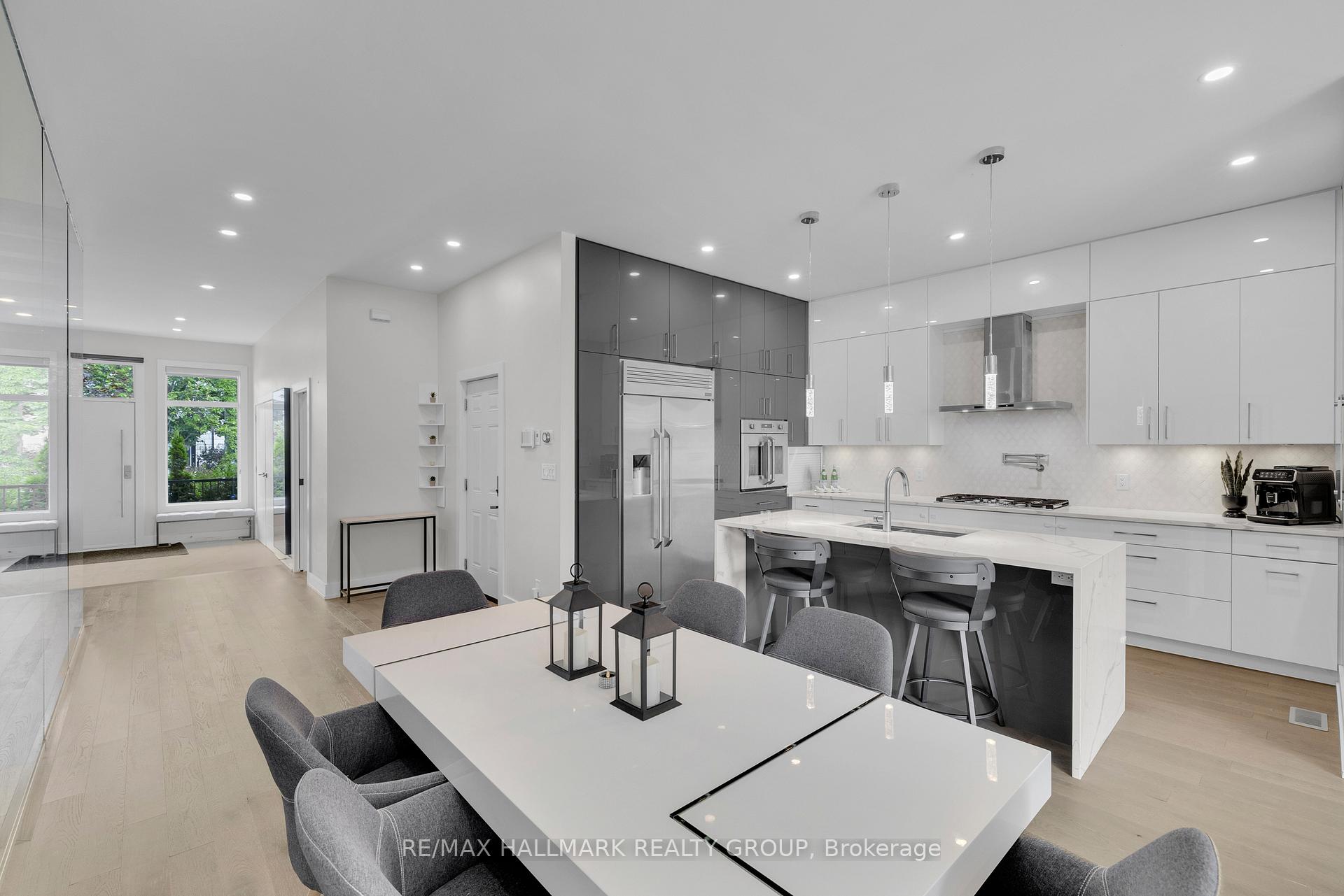 Photo 11 of 804 Kingsmere Avenue, Ottawa, McKellar Heights/Glabar Park — HOMEH
