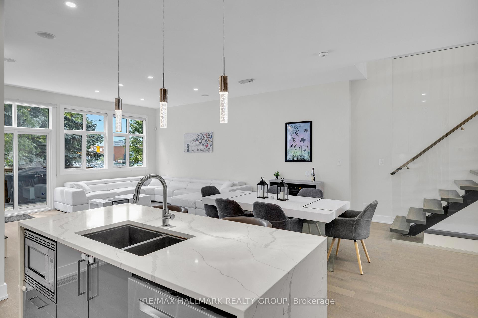 Photo 17 of 804 Kingsmere Avenue, Ottawa, McKellar Heights/Glabar Park — HOMEH
