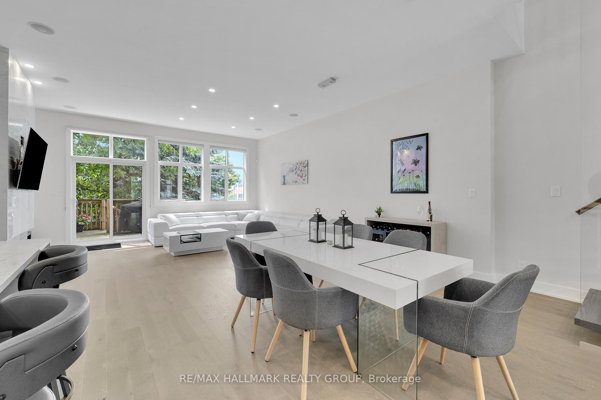 Photo 19 of 804 Kingsmere Avenue, Ottawa, McKellar Heights/Glabar Park — HOMEH