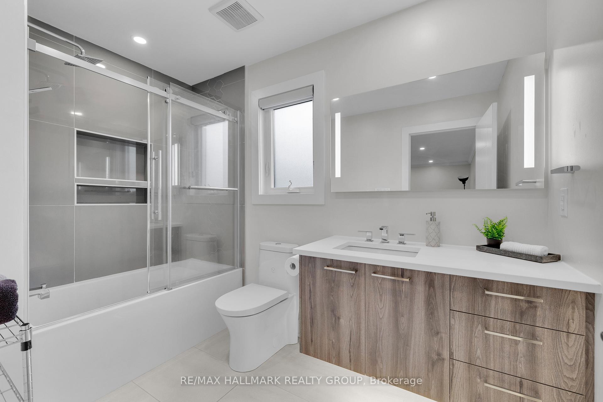 Photo 42 of 804 Kingsmere Avenue, Ottawa, McKellar Heights/Glabar Park — HOMEH