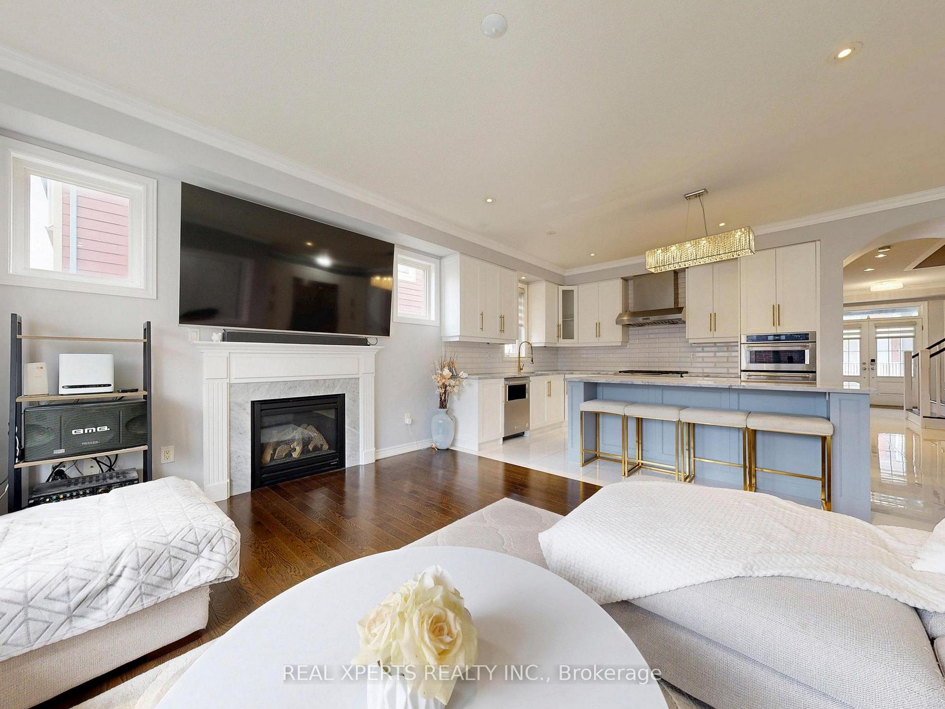 Photo 10 of 221 The Meadows Avenue, Markham, Cornell — HOMEH