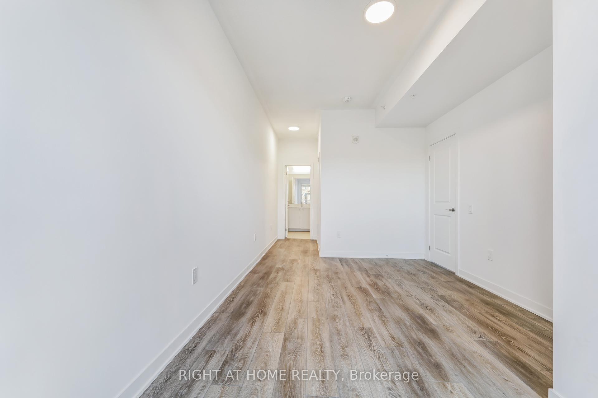Photo 6 of Unit 218, 385 Arctic Red Drive, Oshawa, Windfields — HOMEH