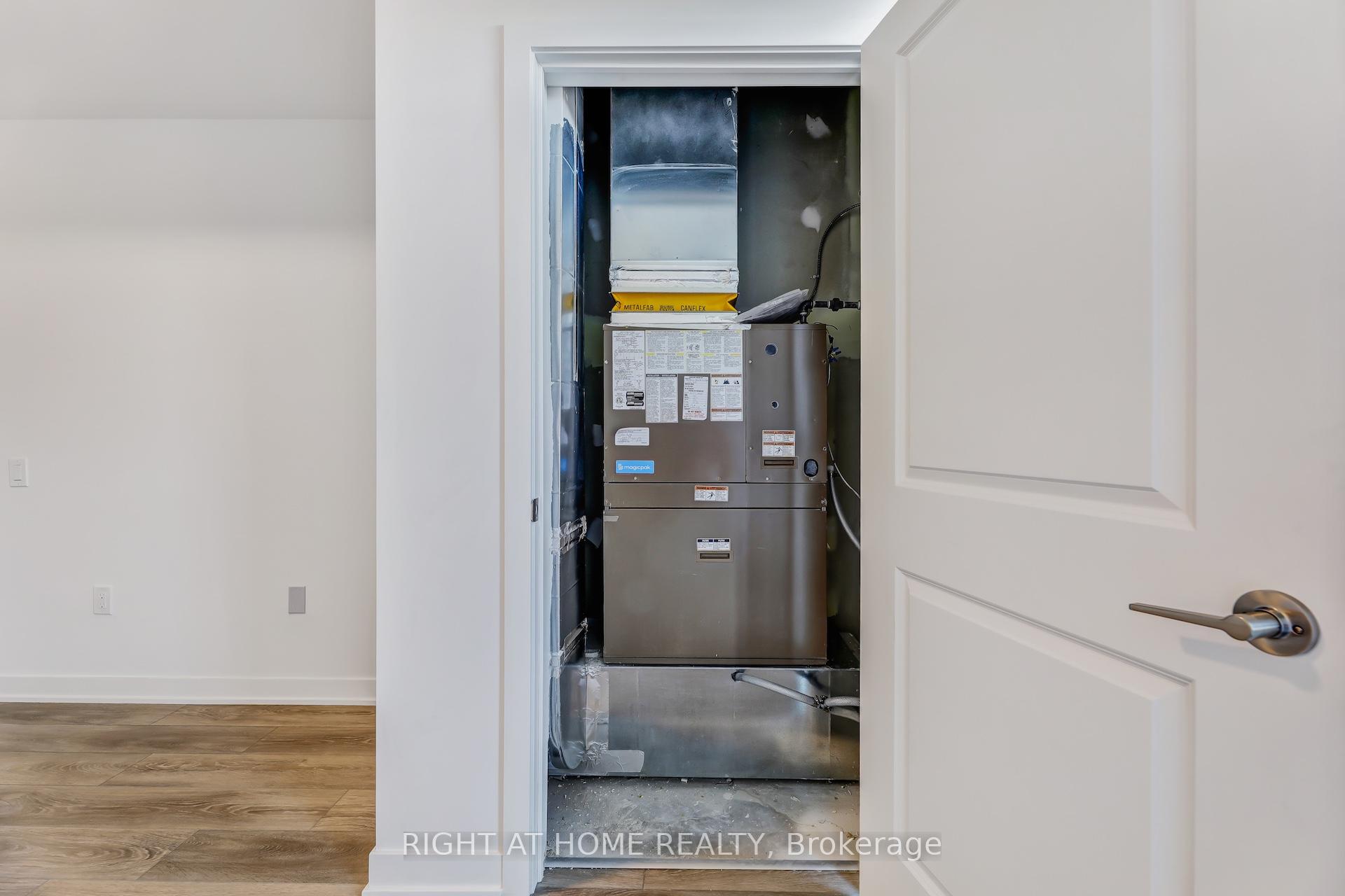 Photo 15 of Unit 218, 385 Arctic Red Drive, Oshawa, Windfields — HOMEH