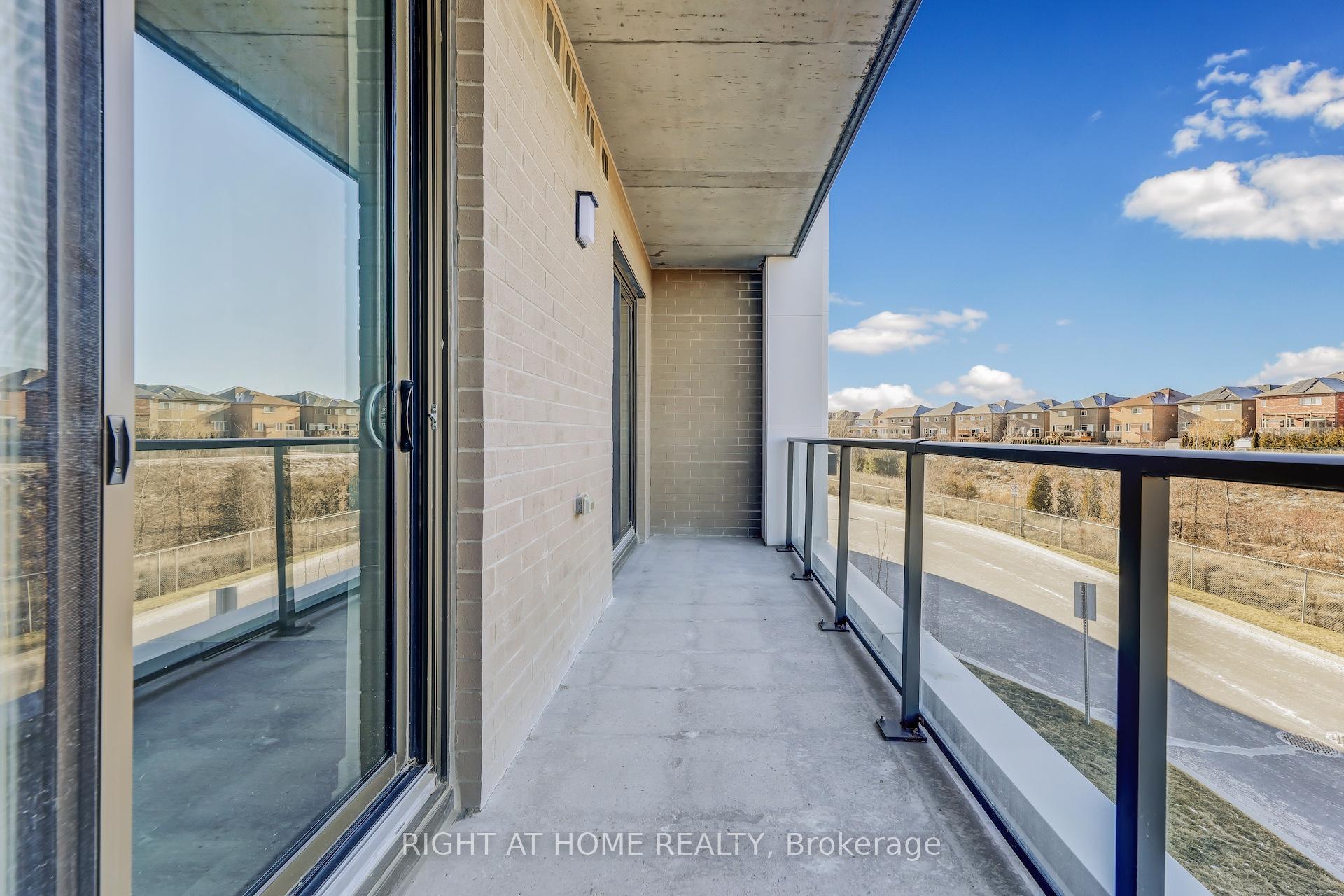 Photo 14 of Unit 218, 385 Arctic Red Drive, Oshawa, Windfields — HOMEH