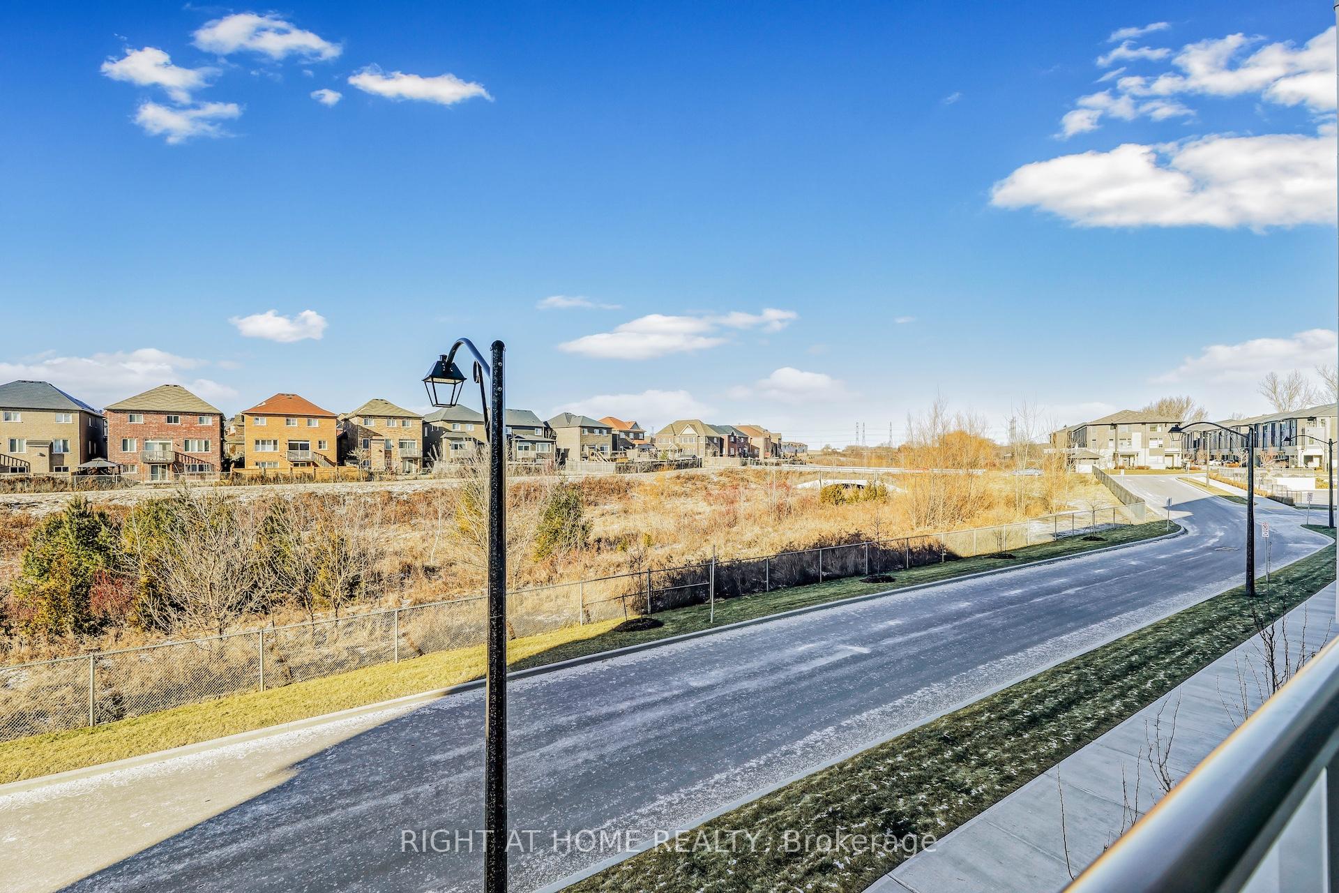 Photo 33 of Unit 218, 385 Arctic Red Drive, Oshawa, Windfields — HOMEH