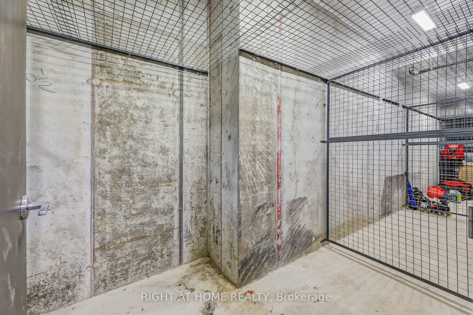 Photo 36 of Unit 218, 385 Arctic Red Drive, Oshawa, Windfields — HOMEH