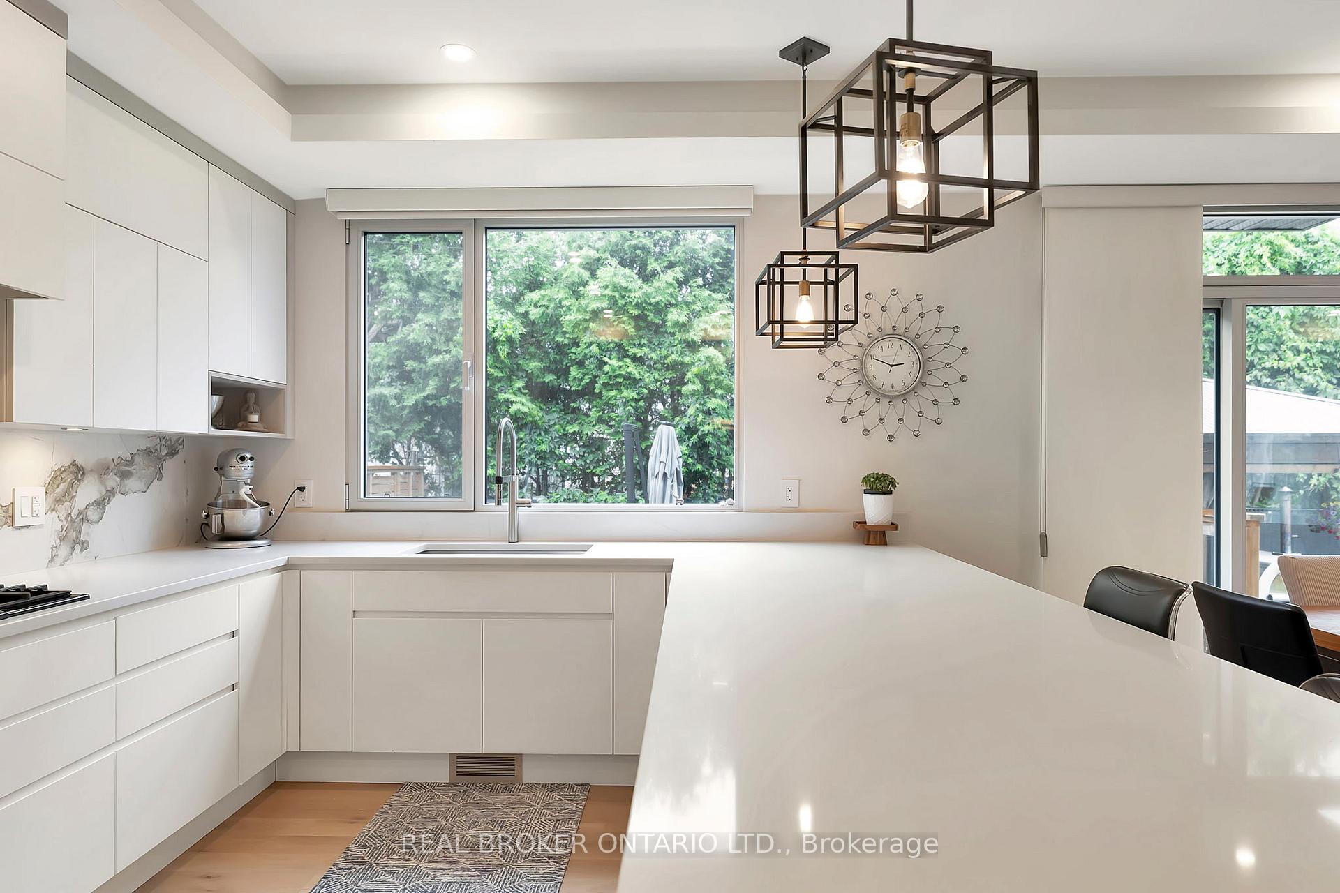 Photo 22 of 49 Lotta Avenue, Ottawa, Meadowlands/St. Claire Gardens — HOMEH