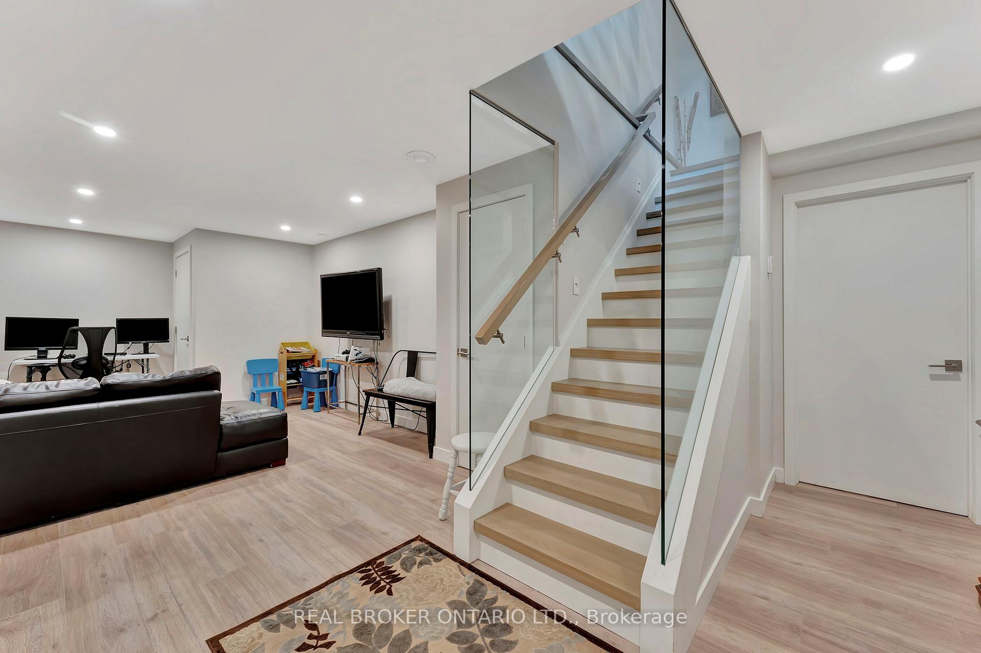 Photo 34 of 49 Lotta Avenue, Ottawa, Meadowlands/St. Claire Gardens — HOMEH
