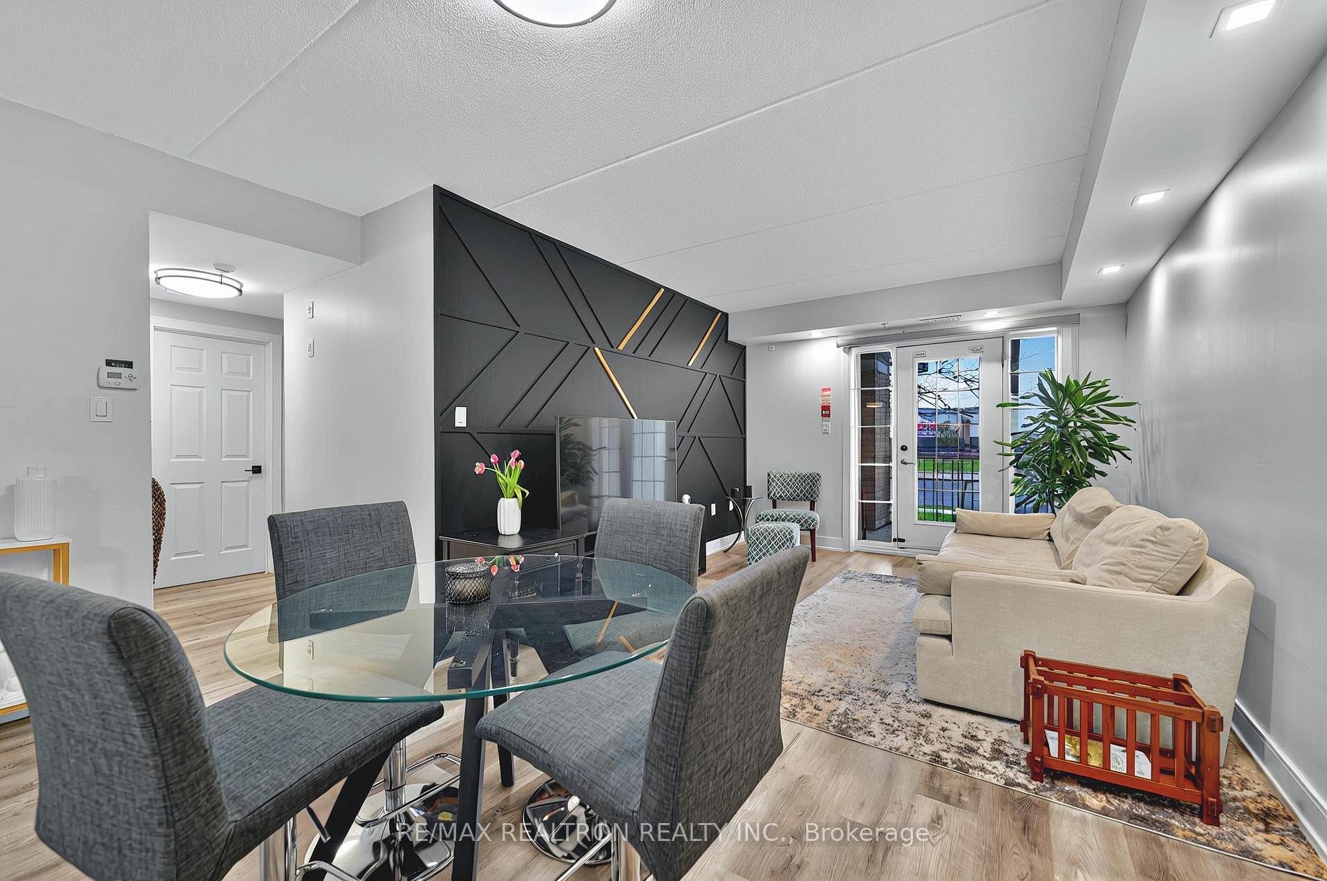 Photo 3 of Unit 110, 7424 Markham Road, Markham, Middlefield — HOMEH