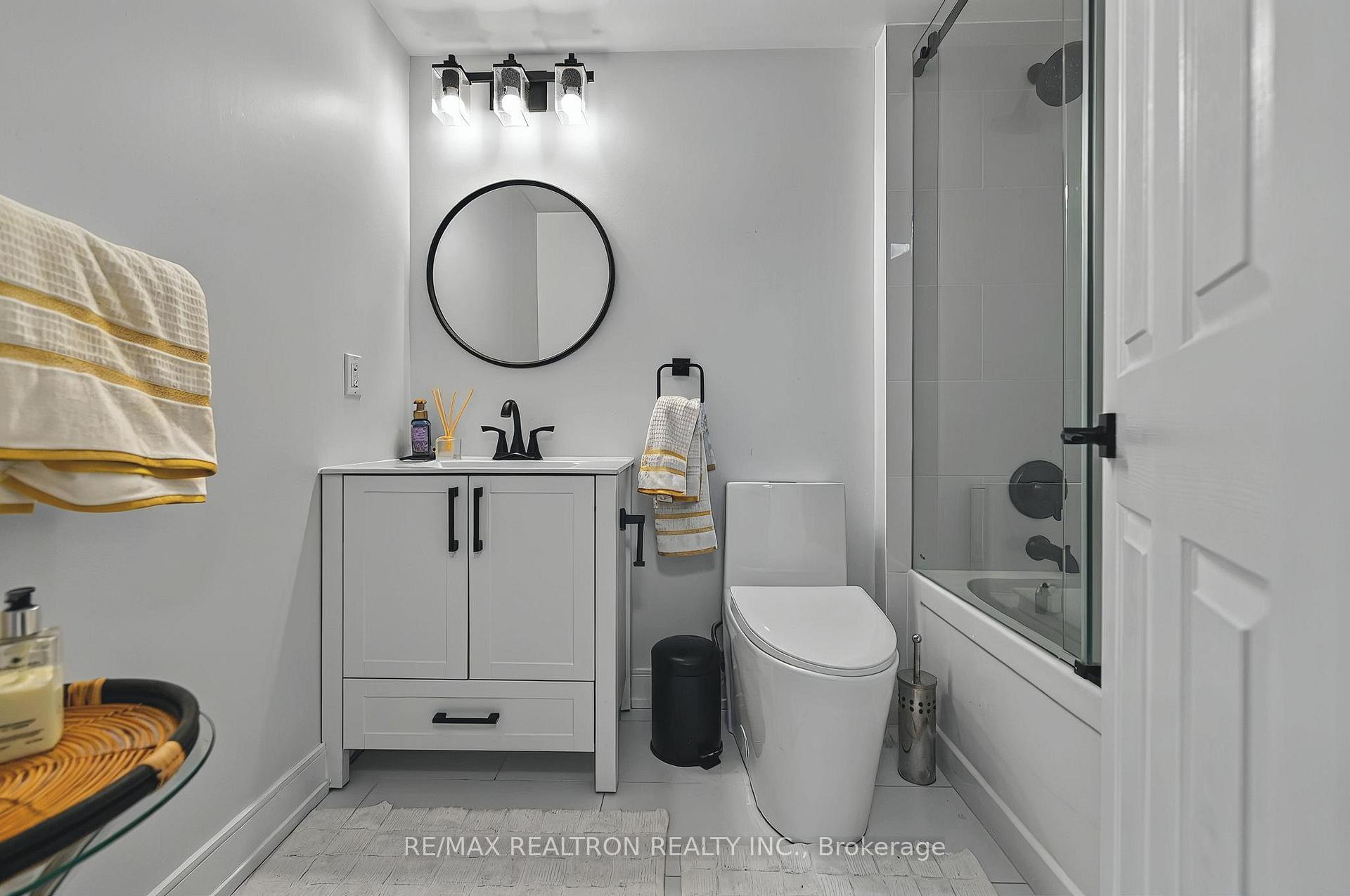 Photo 12 of Unit 110, 7424 Markham Road, Markham, Middlefield — HOMEH