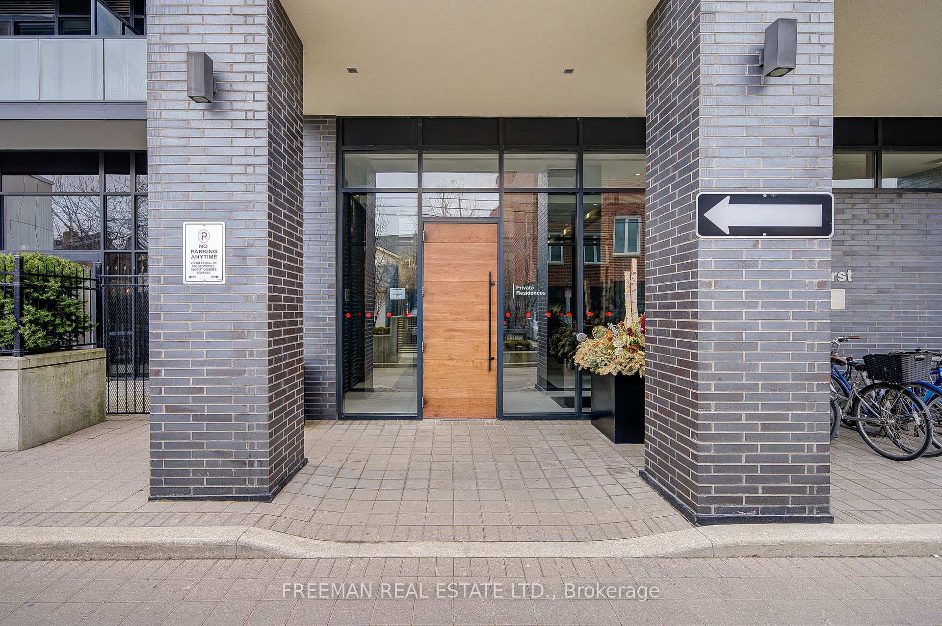 Photo 3 of Unit 417, 783 Bathurst Street, Toronto, University — HOMEH