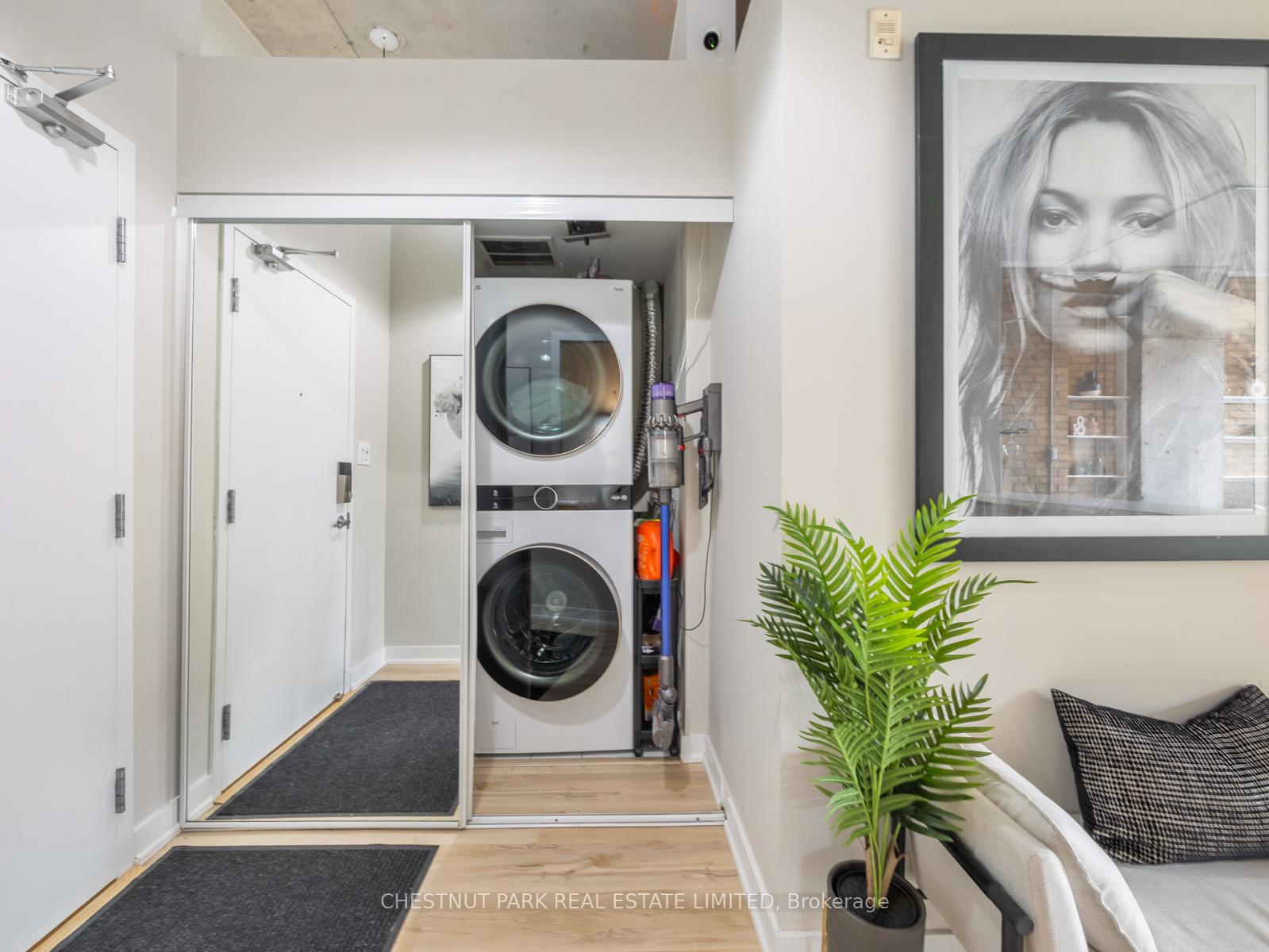 Photo 3 of Unit 312, 955 Queen Street, Toronto, Trinity-Bellwoods — HOMEH