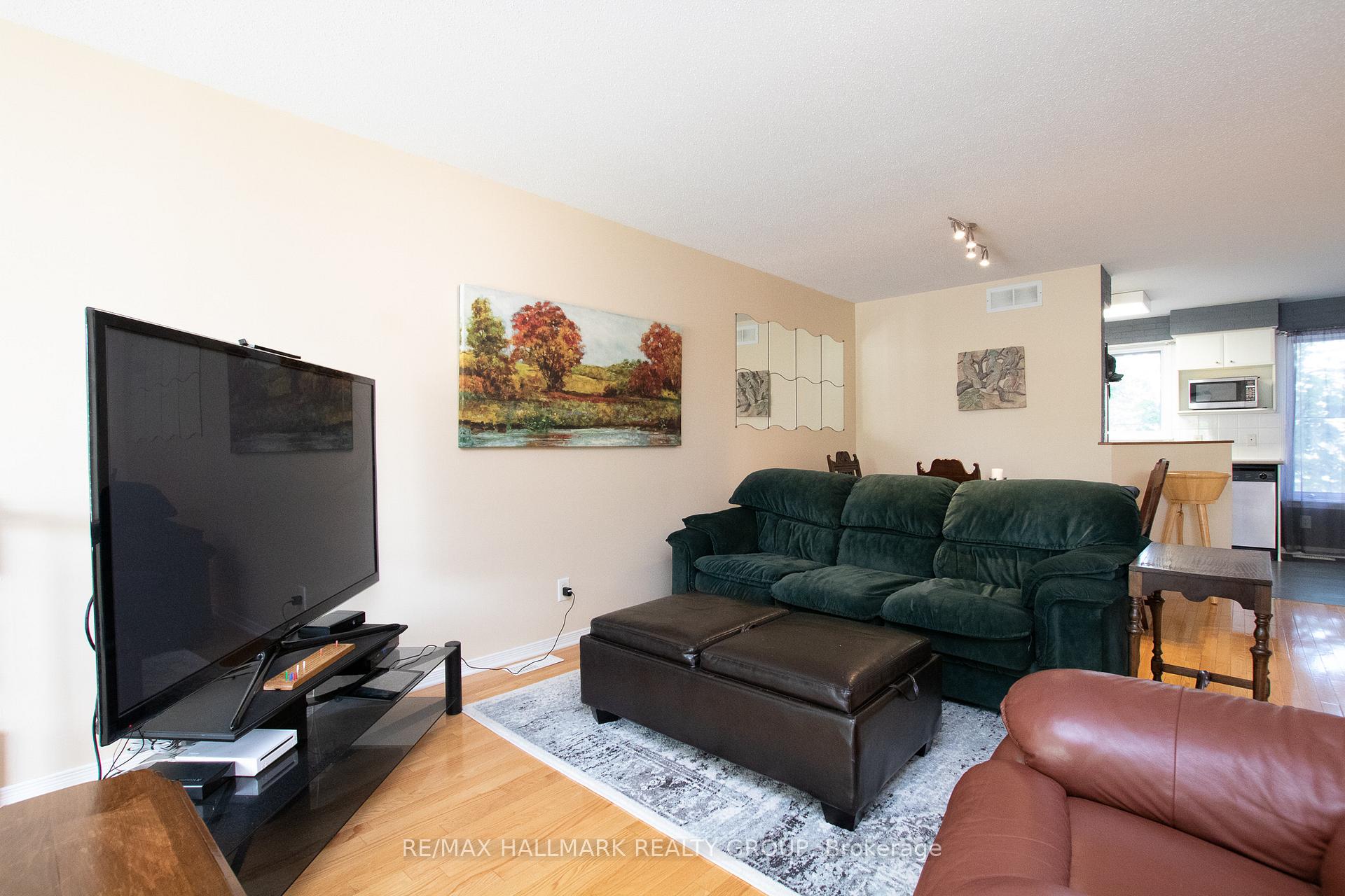 Photo 5 of 1683 Blohm Drive, Ottawa, Hunt Club Park — HOMEH