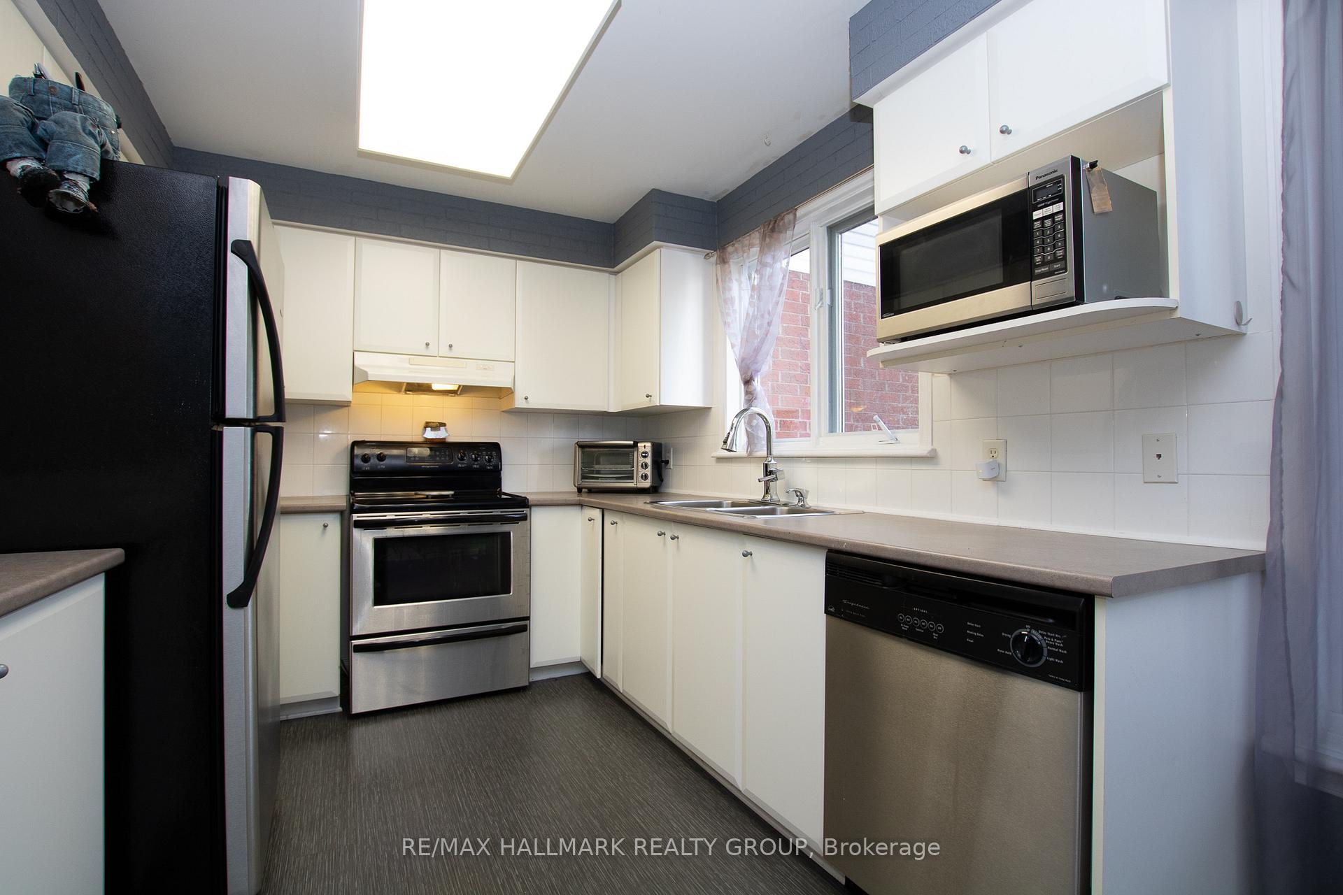 Photo 8 of 1683 Blohm Drive, Ottawa, Hunt Club Park — HOMEH